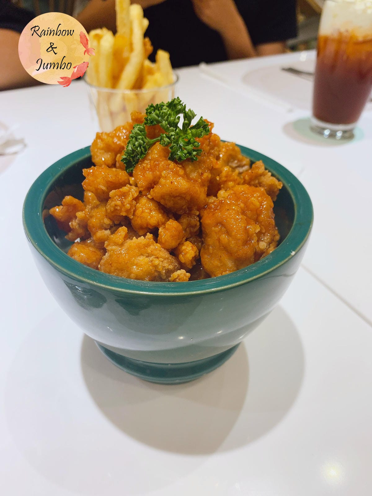 【不專業食記】台北信義|lady nara統一時代店,泰式網 【不專業食記】台北信義|lady nara統一時代店,泰式網