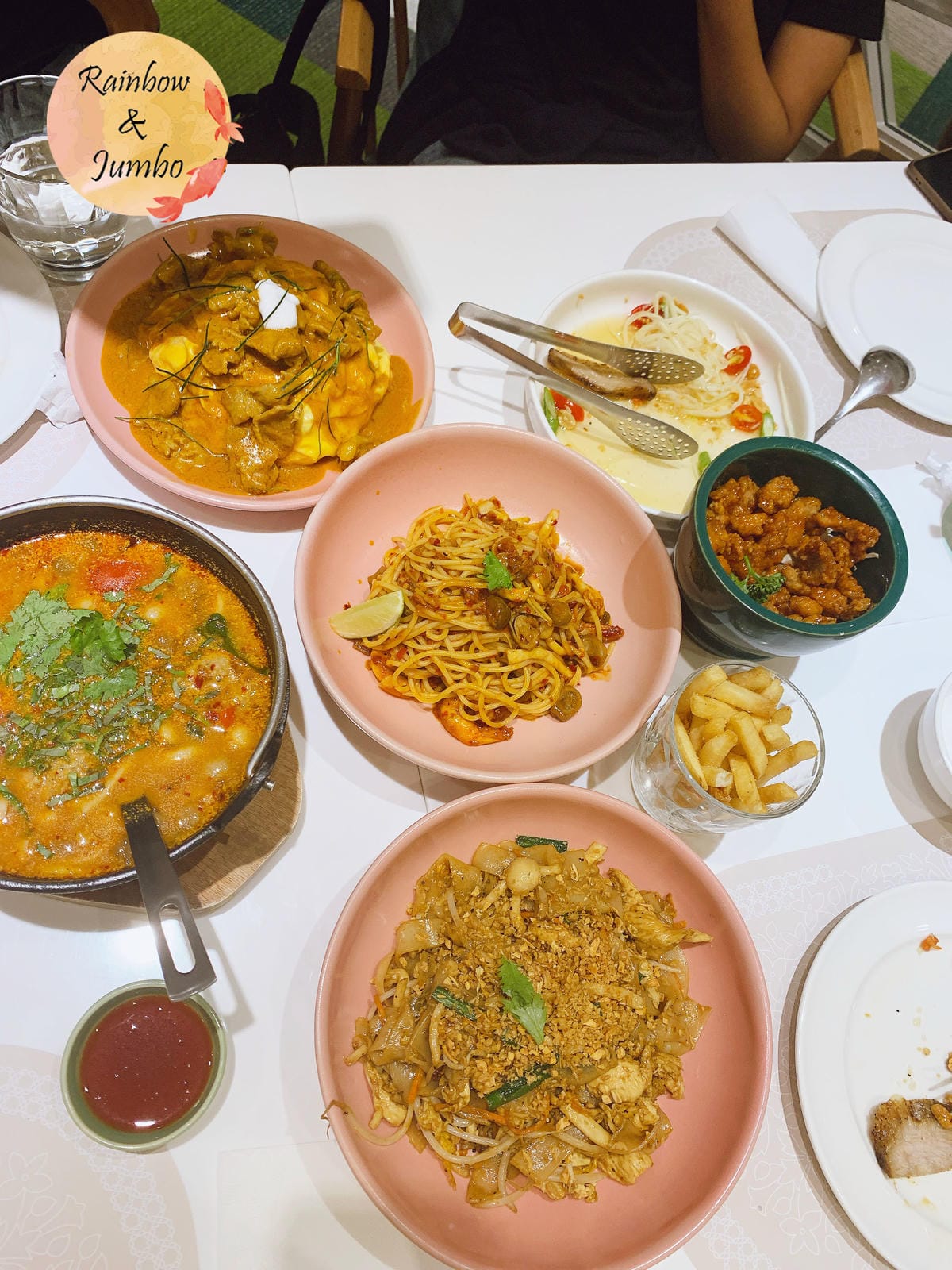 【不專業食記】台北信義|lady nara統一時代店,泰式網 【不專業食記】台北信義|lady nara統一時代店,泰式網