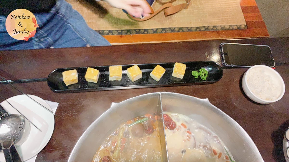 【不專業食記】台北中山|無老鍋中山店,特色麵包豆腐白湯鍋/無 【不專業食記】台北中山|無老鍋中山店,特色麵包豆腐白湯鍋/無