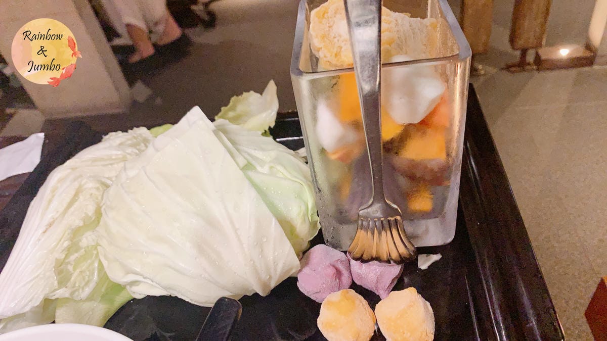 【不專業食記】台北中山|無老鍋中山店,特色麵包豆腐白湯鍋/無 【不專業食記】台北中山|無老鍋中山店,特色麵包豆腐白湯鍋/無