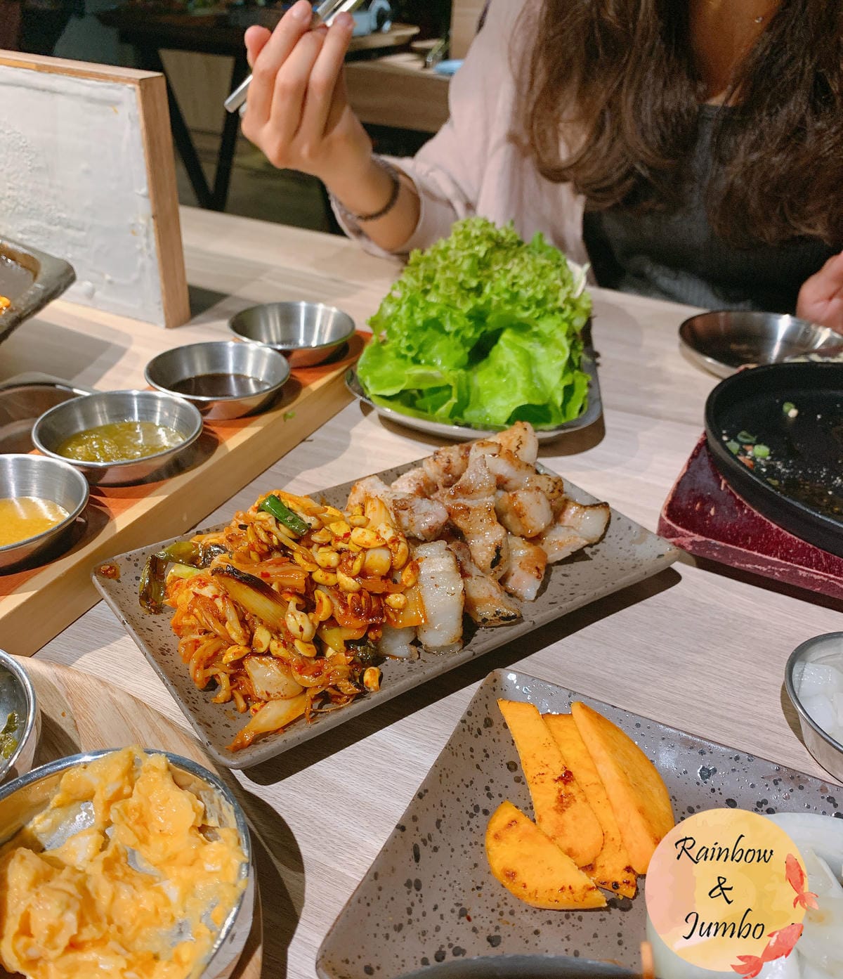 【不專業食記】台北大安|《燒酒烤烤豬》韓式燒烤餐廳,貼心全程 【不專業食記】台北大安|《燒酒烤烤豬》韓式燒烤餐廳,貼心全程