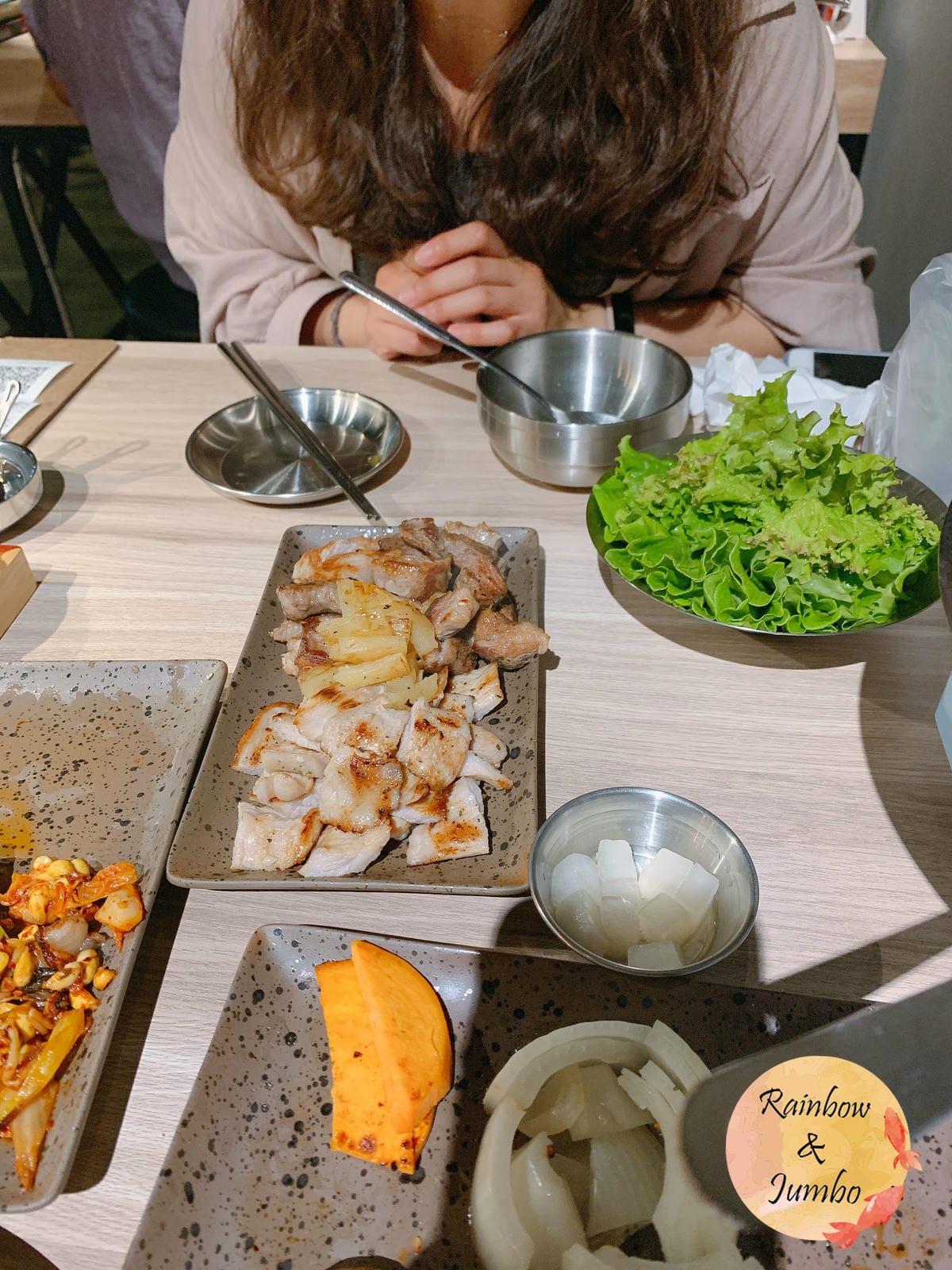【不專業食記】台北大安|《燒酒烤烤豬》韓式燒烤餐廳,貼心全程 【不專業食記】台北大安|《燒酒烤烤豬》韓式燒烤餐廳,貼心全程