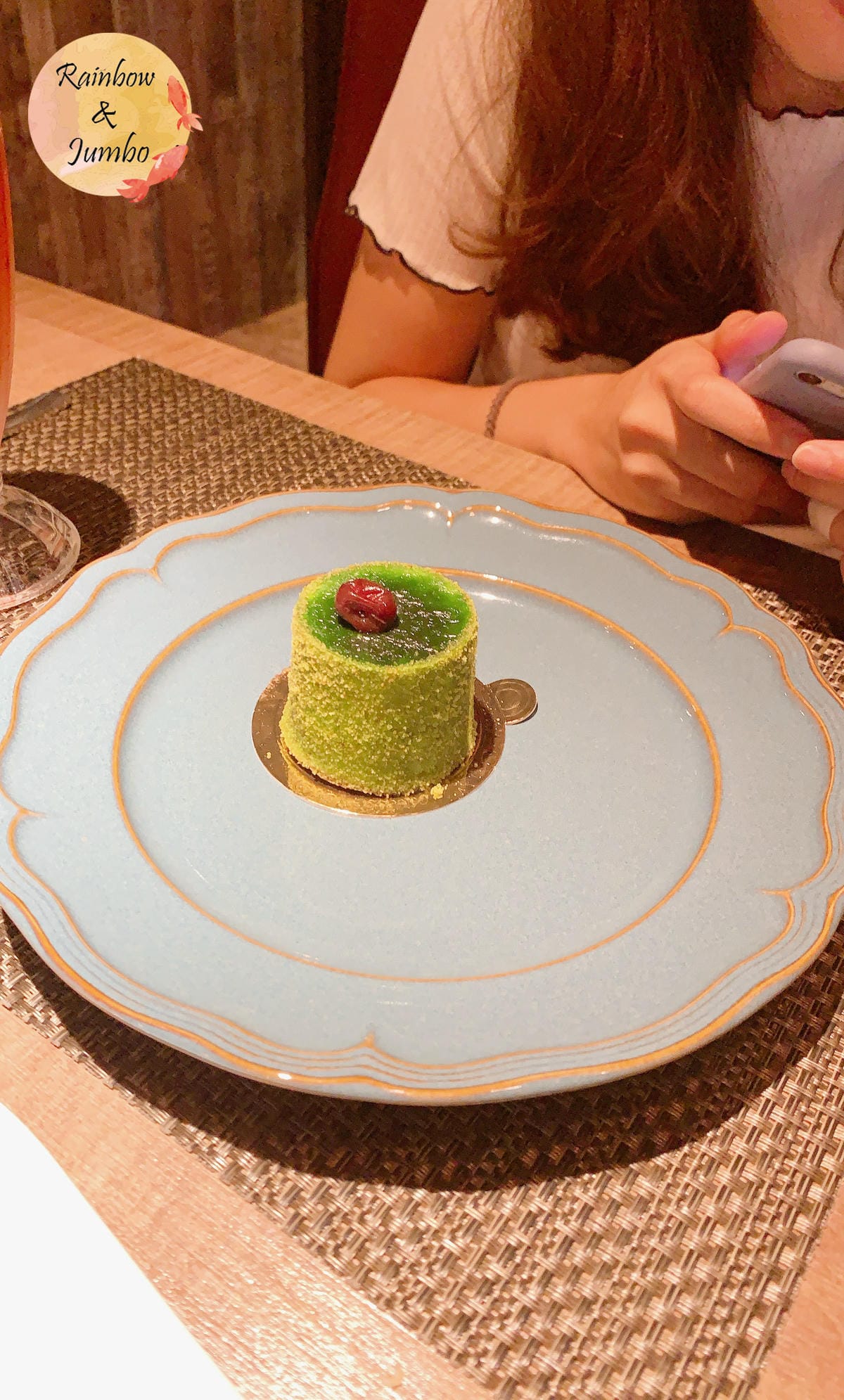 【不專業食記】台北信義|艾朋牛排餐酒館 A POINT 配上 【不專業食記】台北信義|艾朋牛排餐酒館 A POINT 配上