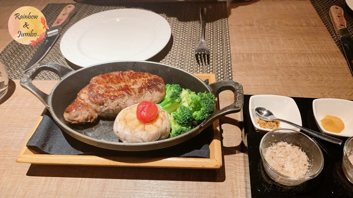 【不專業食記】台北信義|艾朋牛排餐酒館 A POINT 配上 【不專業食記】台北信義|艾朋牛排餐酒館 A POINT 配上