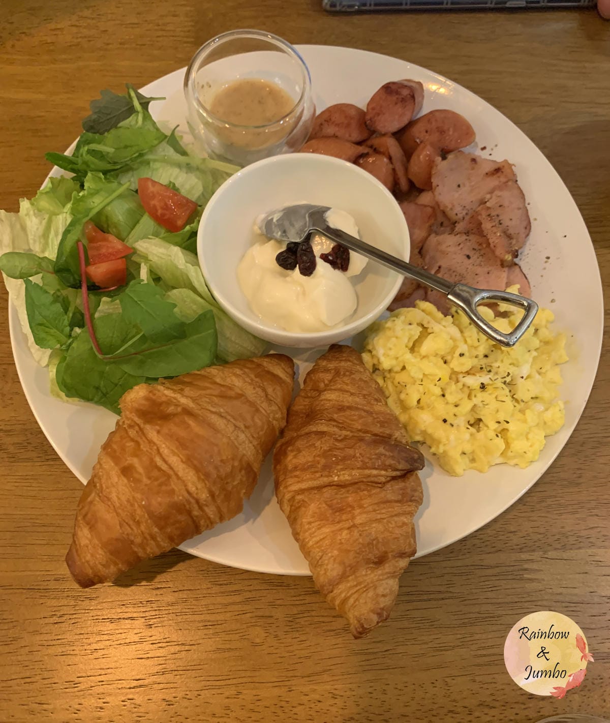 【不專業食記】新北樹林|《Moodie Cafe》住宅區的韓 【不專業食記】新北樹林|《Moodie Cafe》住宅區的韓