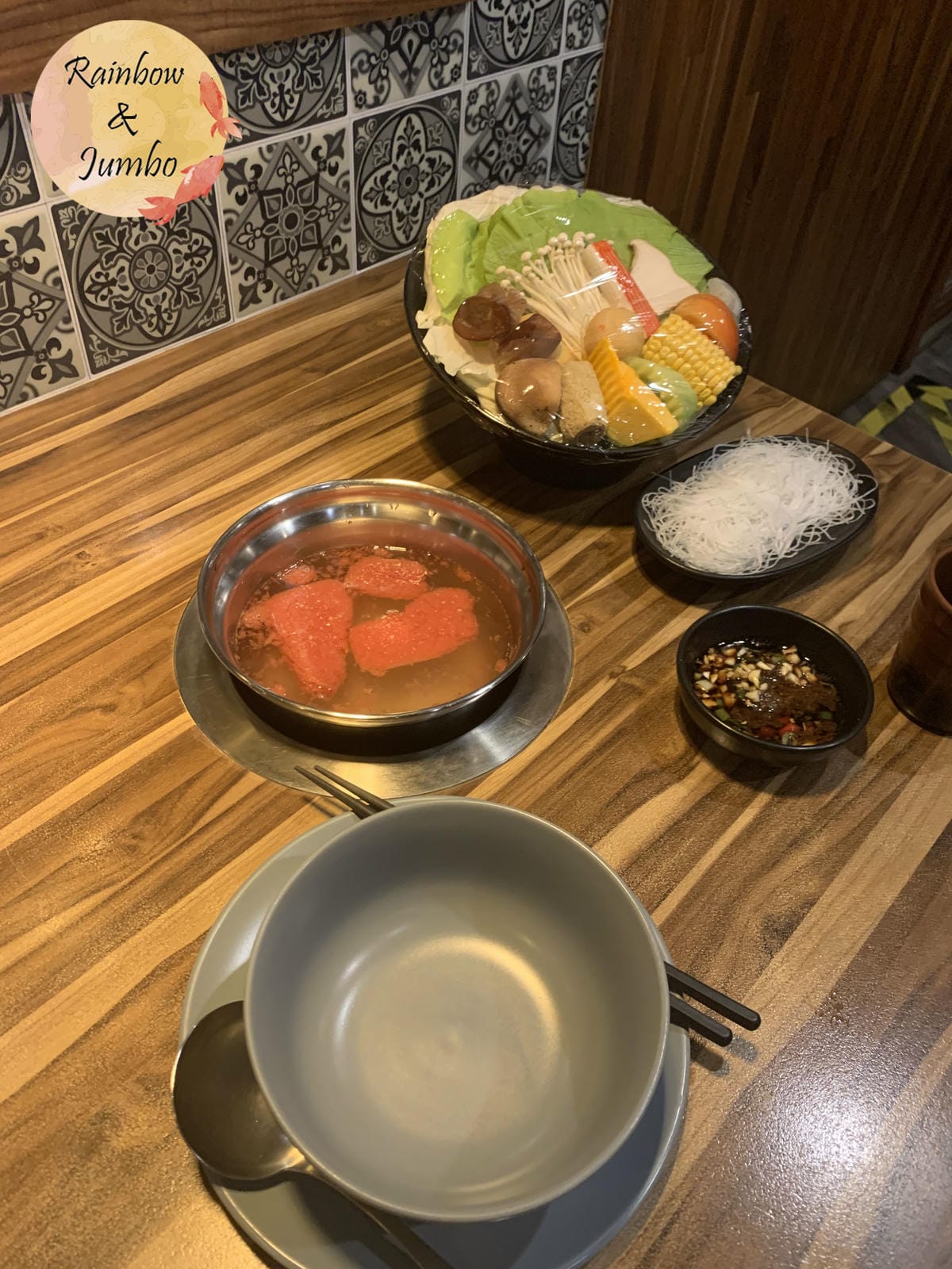 【不專業食記】新北中和|大豚涮涮屋CP值超高,份量超大,一位 【不專業食記】新北中和|大豚涮涮屋CP值超高,份量超大,一位