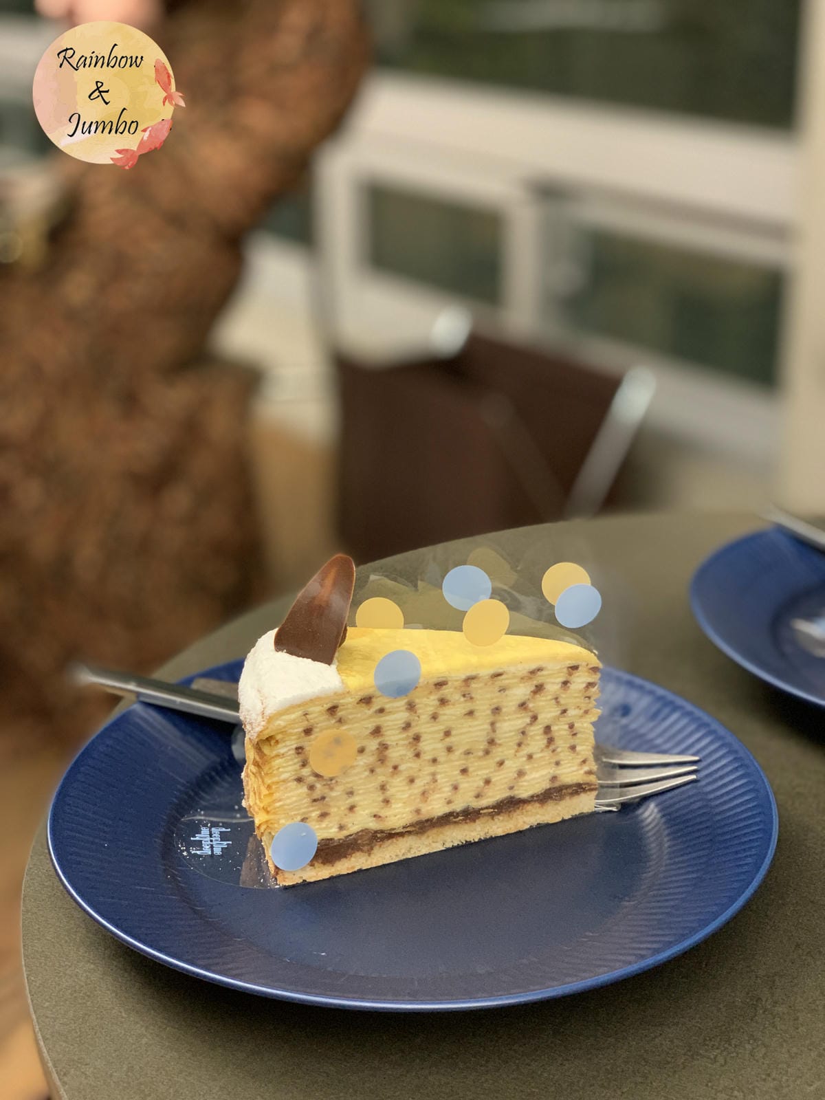 【不專業食記】台南中西|深藍咖啡館旗艦店,號稱千層蛋糕界的L 【不專業食記】台南中西|深藍咖啡館旗艦店,號稱千層蛋糕界的L