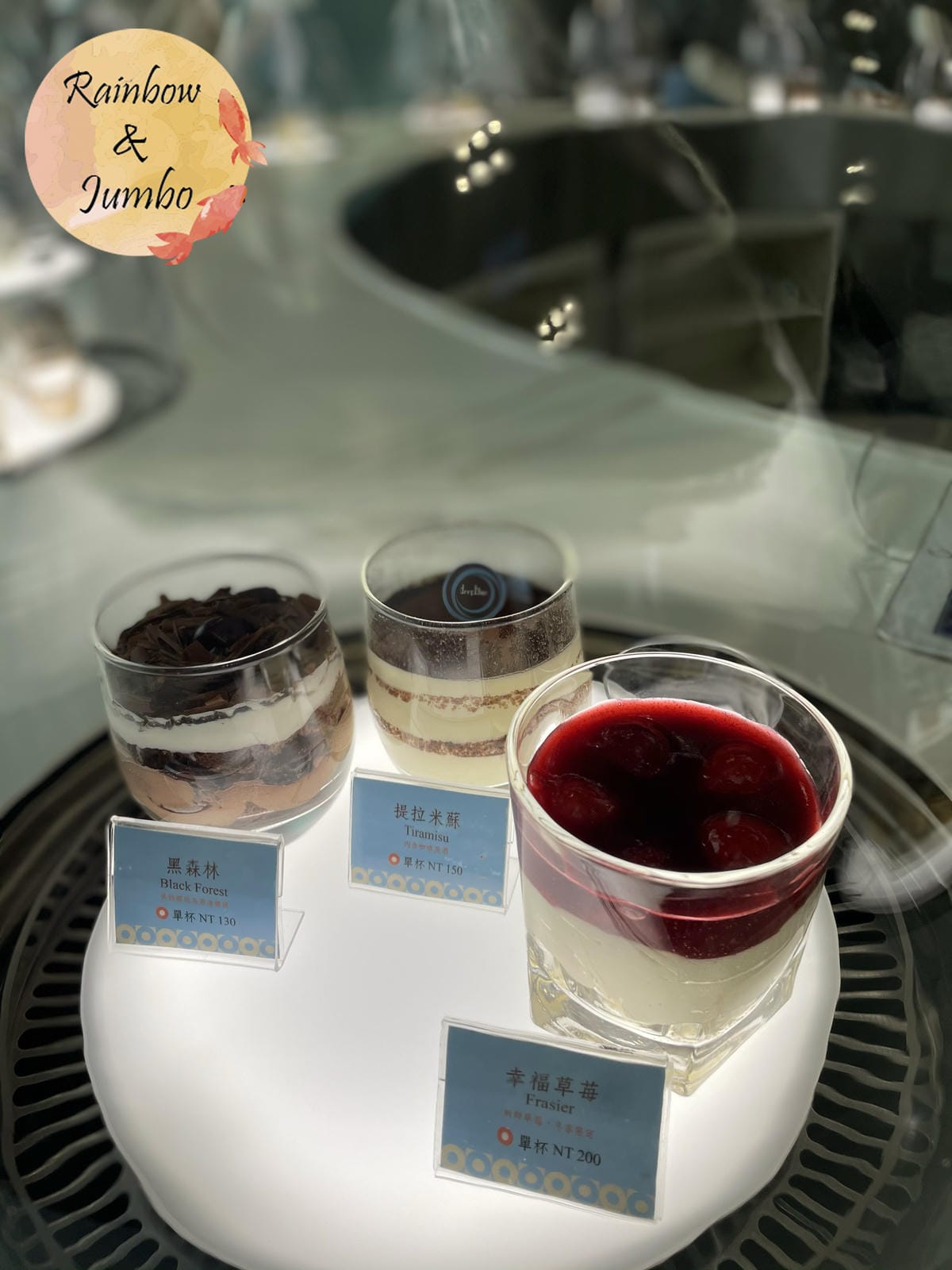 【不專業食記】台南中西|深藍咖啡館旗艦店,號稱千層蛋糕界的L 【不專業食記】台南中西|深藍咖啡館旗艦店,號稱千層蛋糕界的L