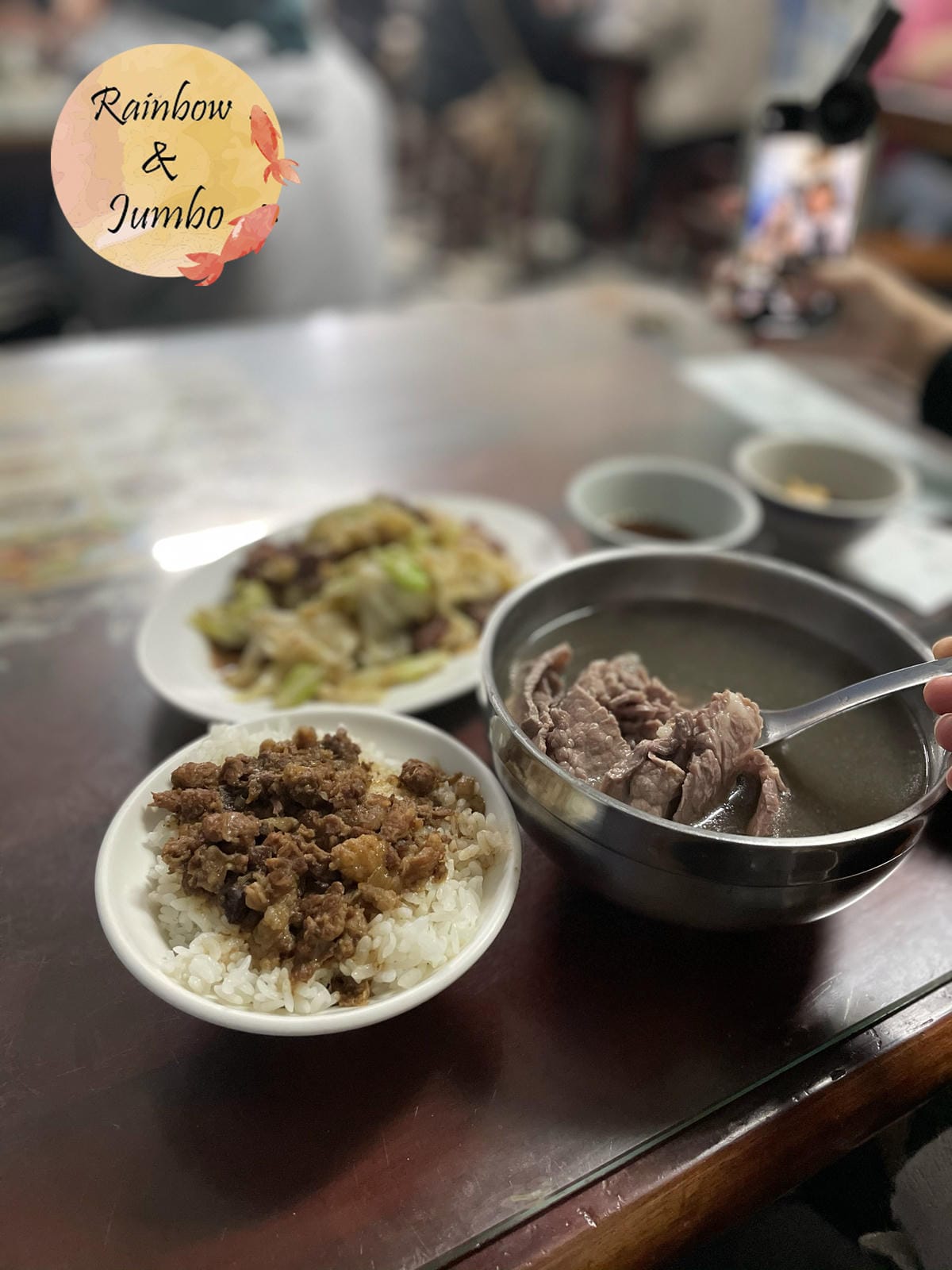 【不專業食記】台南安平|文章牛肉湯 濃郁湯頭、肉片厚實,人人 【不專業食記】台南安平|文章牛肉湯 濃郁湯頭、肉片厚實,人人