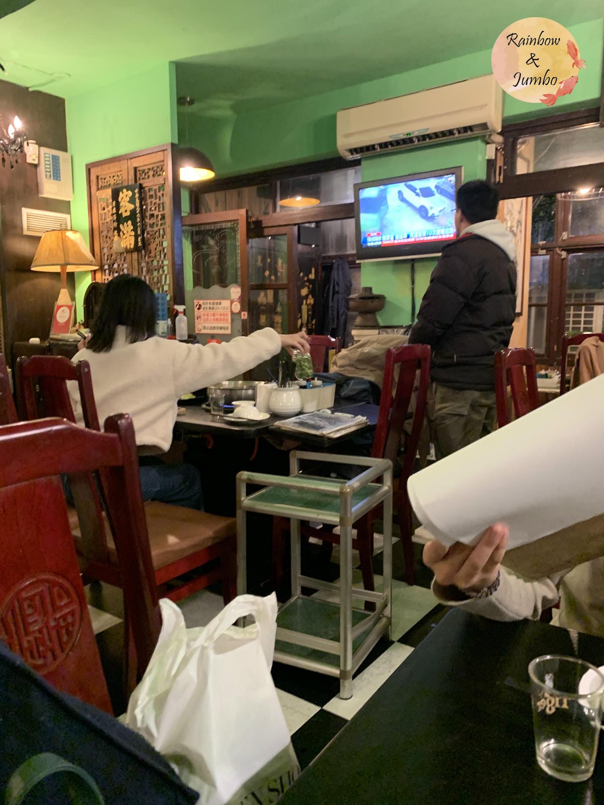 【不專業食記】台北中山|香港私宅打邊爐火鍋餐廳,隱身公寓的復 【不專業食記】台北中山|香港私宅打邊爐火鍋餐廳,隱身公寓的復