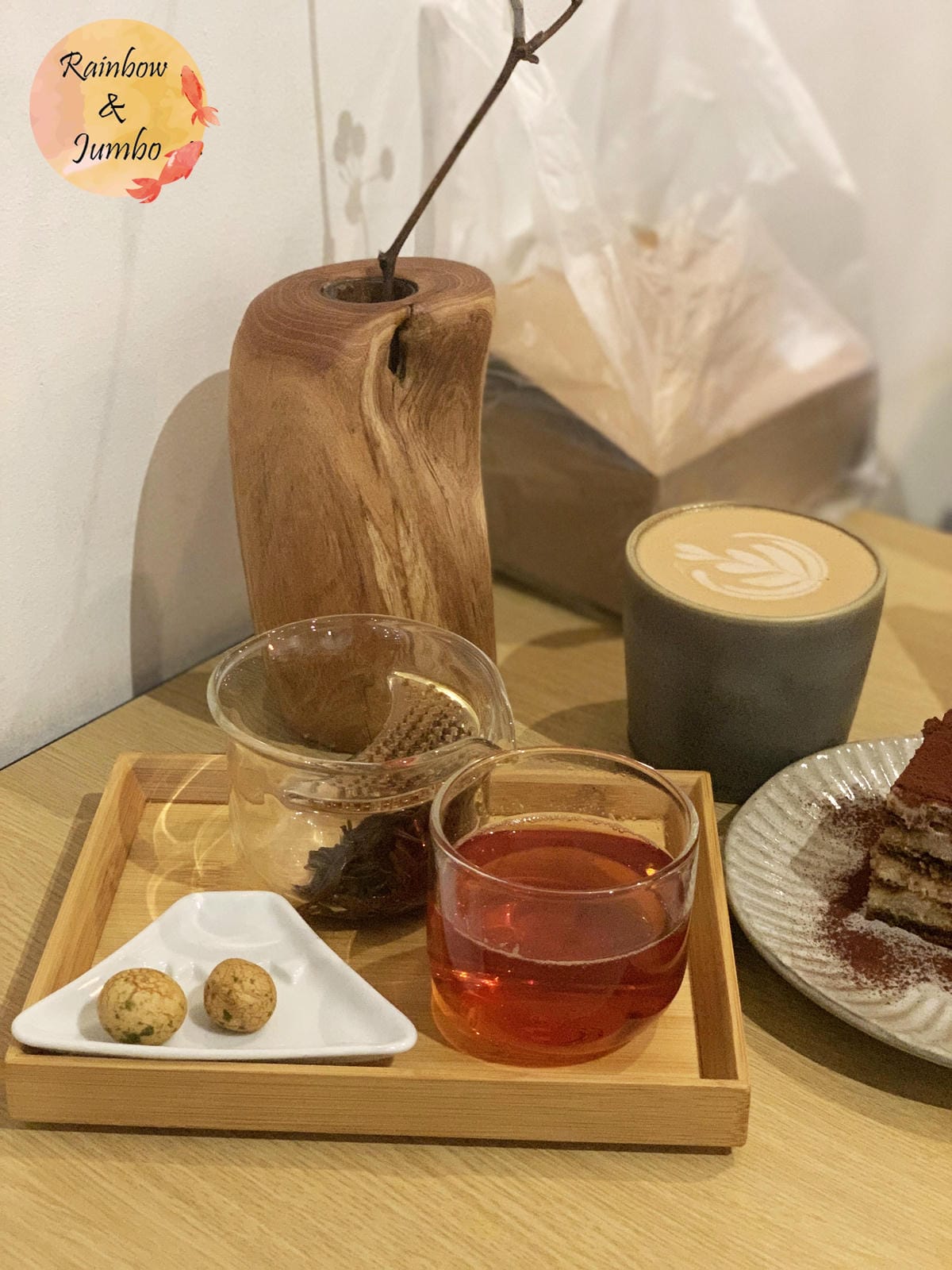 【不專業食記】台北中山｜旅徒咖啡，隱身在二樓的不限時咖啡館，