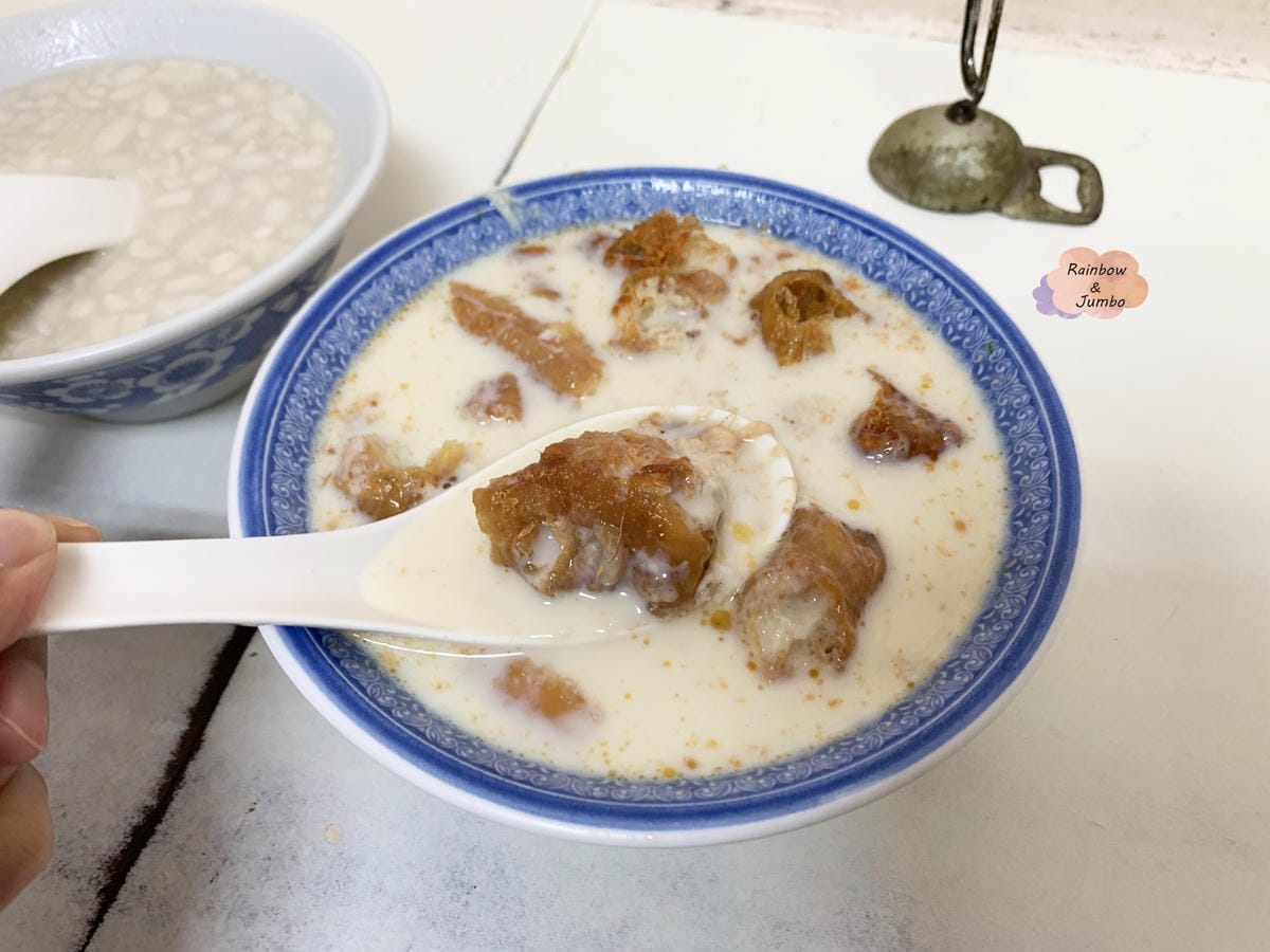 【不專業食記】台北北投|早起吃早餐~「石牌無名手工蛋餅」與花 【不專業食記】台北北投|早起吃早餐~「石牌無名手工蛋餅」與花