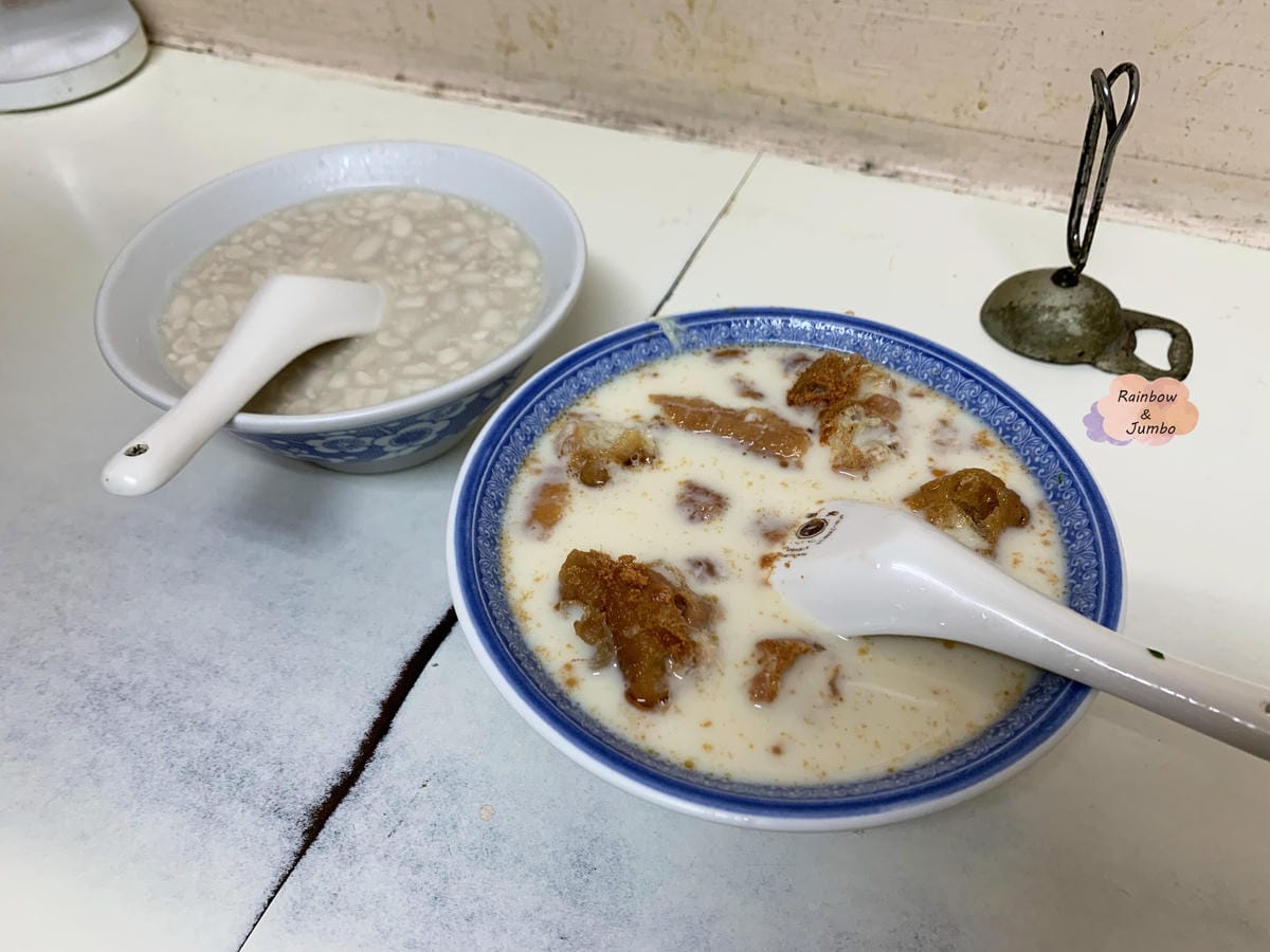 【不專業食記】台北北投|早起吃早餐~「石牌無名手工蛋餅」與花 【不專業食記】台北北投|早起吃早餐~「石牌無名手工蛋餅」與花