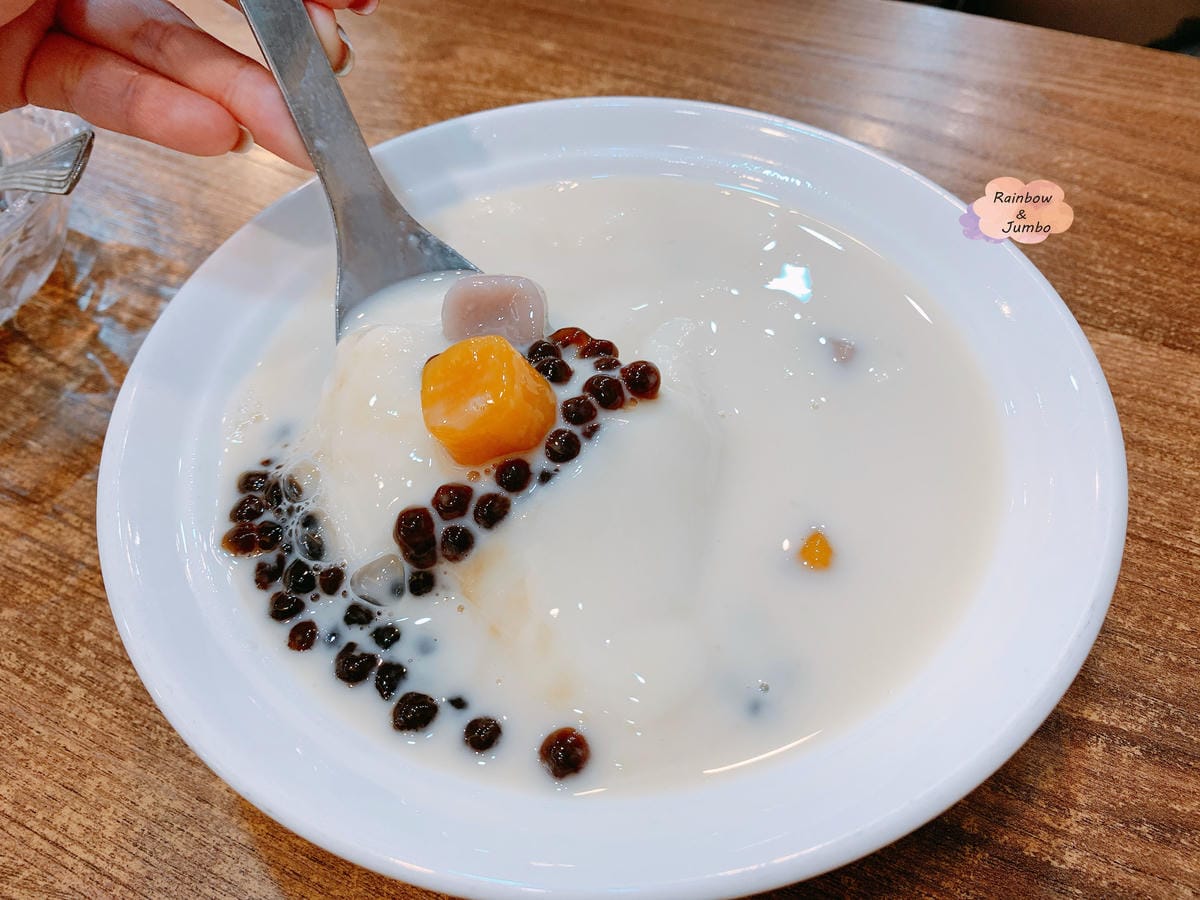 【不專業食記】嘉義東區|品安豆漿豆花~軟嫩的豆漿豆花,傳承古 【不專業食記】嘉義東區|品安豆漿豆花~軟嫩的豆漿豆花,傳承古
