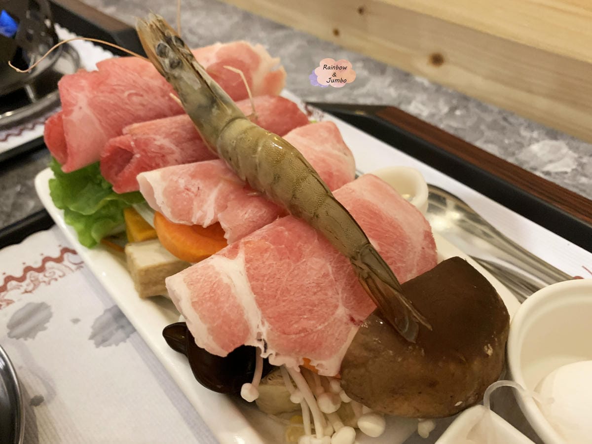 【不專業食記】花蓮|花蓮優俐咖啡館~住宅區內的超香濃純牛奶鍋 【不專業食記】花蓮|花蓮優俐咖啡館~住宅區內的超香濃純牛奶鍋
