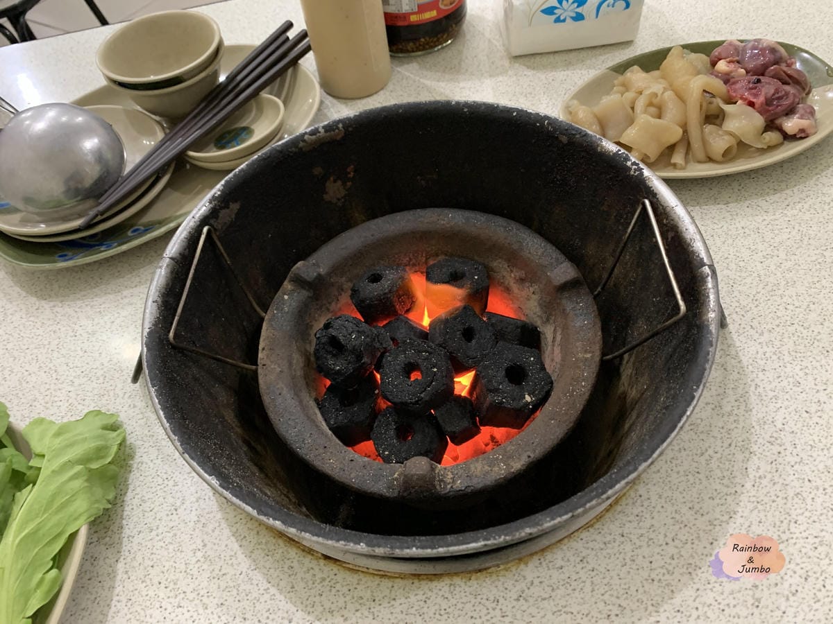 【不專業食記】台北大同|大頭鴨薑母鴨~雙連捷運站附近平價的冬 【不專業食記】台北大同|大頭鴨薑母鴨~雙連捷運站附近平價的冬