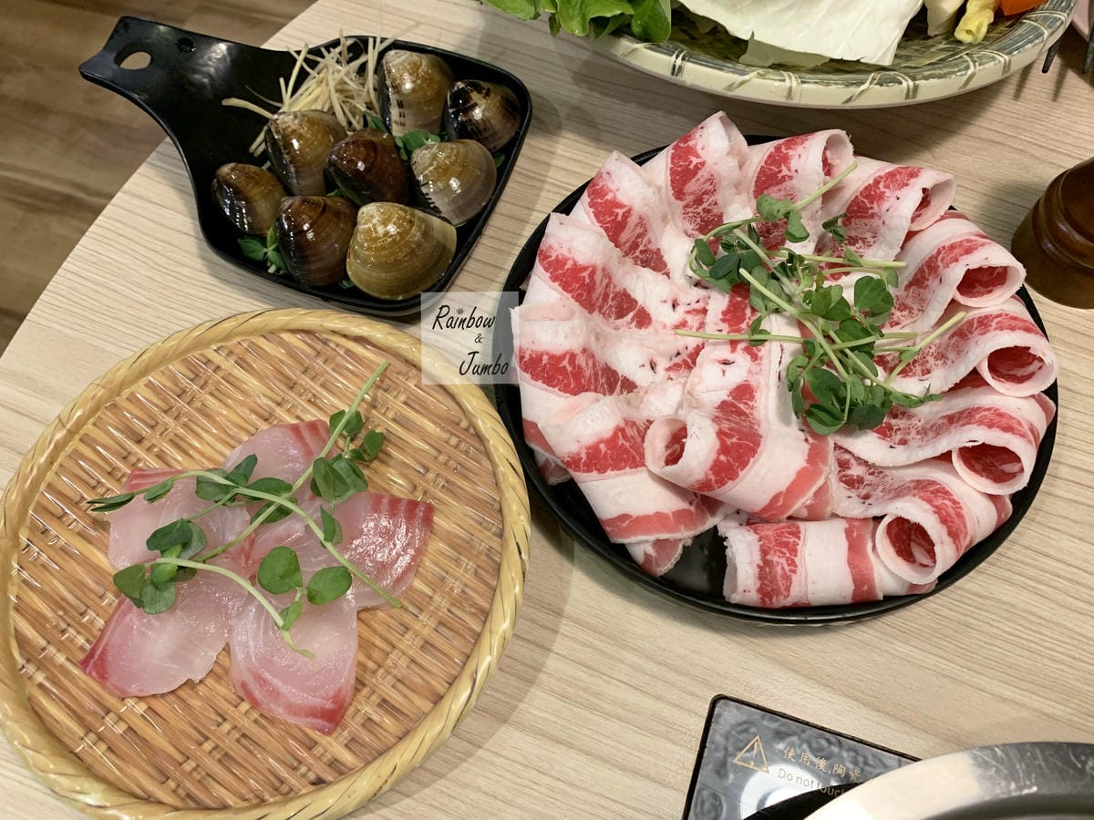 【不專業食記】台北士林|牛棒碗安GOBO精緻鍋物~激推自熬的 【不專業食記】台北士林|牛棒碗安GOBO精緻鍋物~激推自熬的