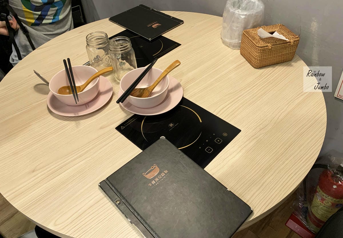 【不專業食記】台北士林|牛棒碗安GOBO精緻鍋物~激推自熬的 【不專業食記】台北士林|牛棒碗安GOBO精緻鍋物~激推自熬的