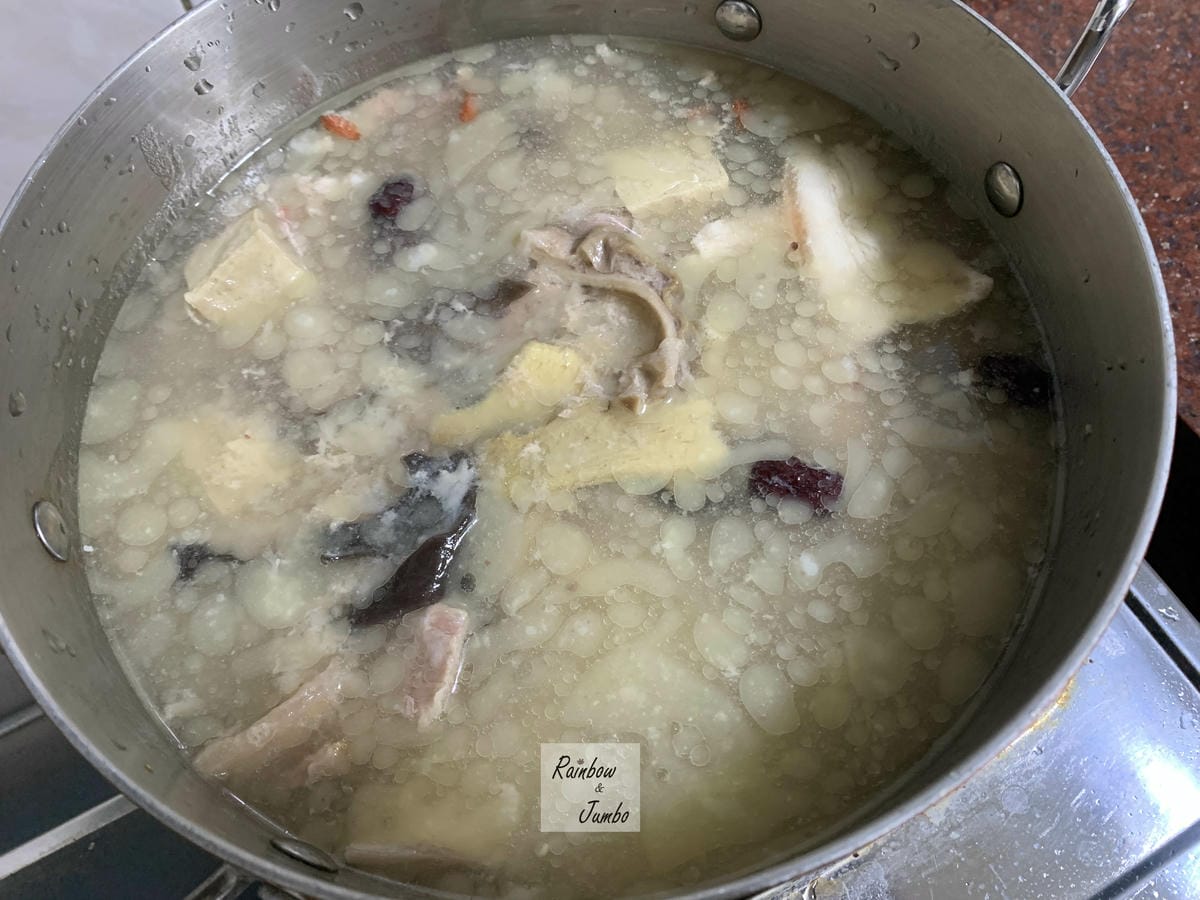 【不專業食記】宅配開箱|老媽家|胡椒豬肚雞+香辣沙鍋菜,一次 【不專業食記】宅配開箱|老媽家|胡椒豬肚雞+香辣沙鍋菜,一次