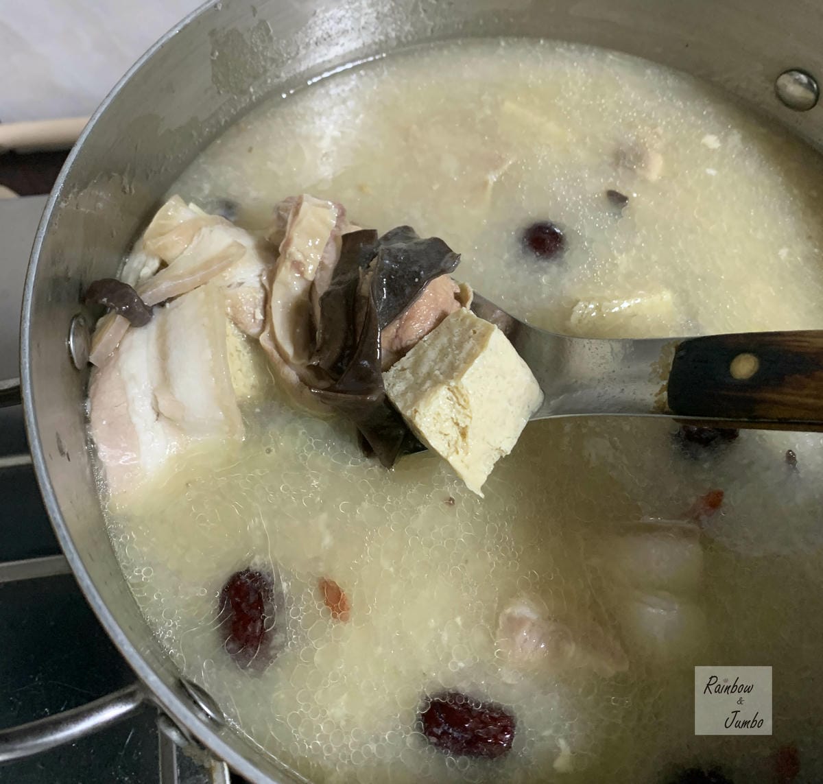 【不專業食記】宅配開箱|老媽家|胡椒豬肚雞+香辣沙鍋菜,一次 【不專業食記】宅配開箱|老媽家|胡椒豬肚雞+香辣沙鍋菜,一次