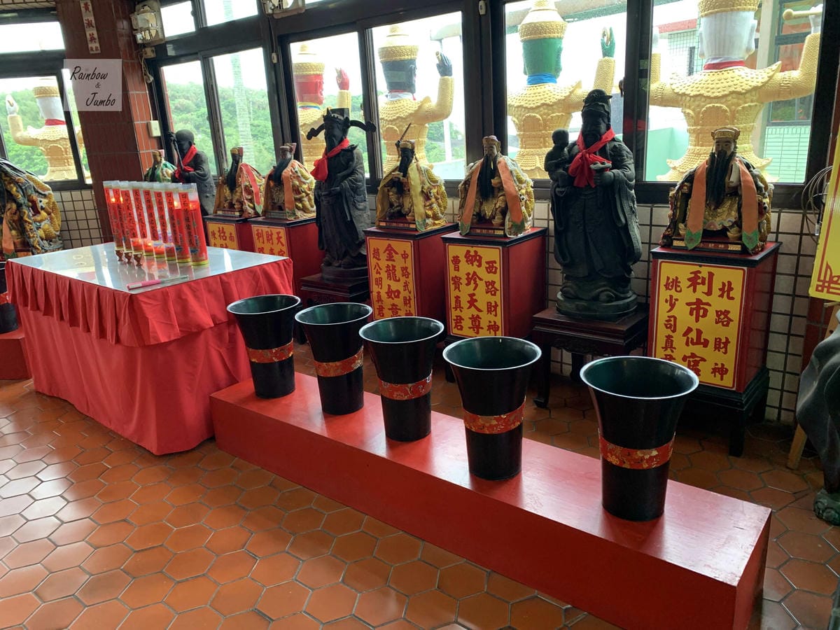 【新北石門|石門景點】金剛宮四面佛|劉家肉粽旁的國際景點,東 【新北石門|石門景點】金剛宮四面佛|劉家肉粽旁的國際景點,東