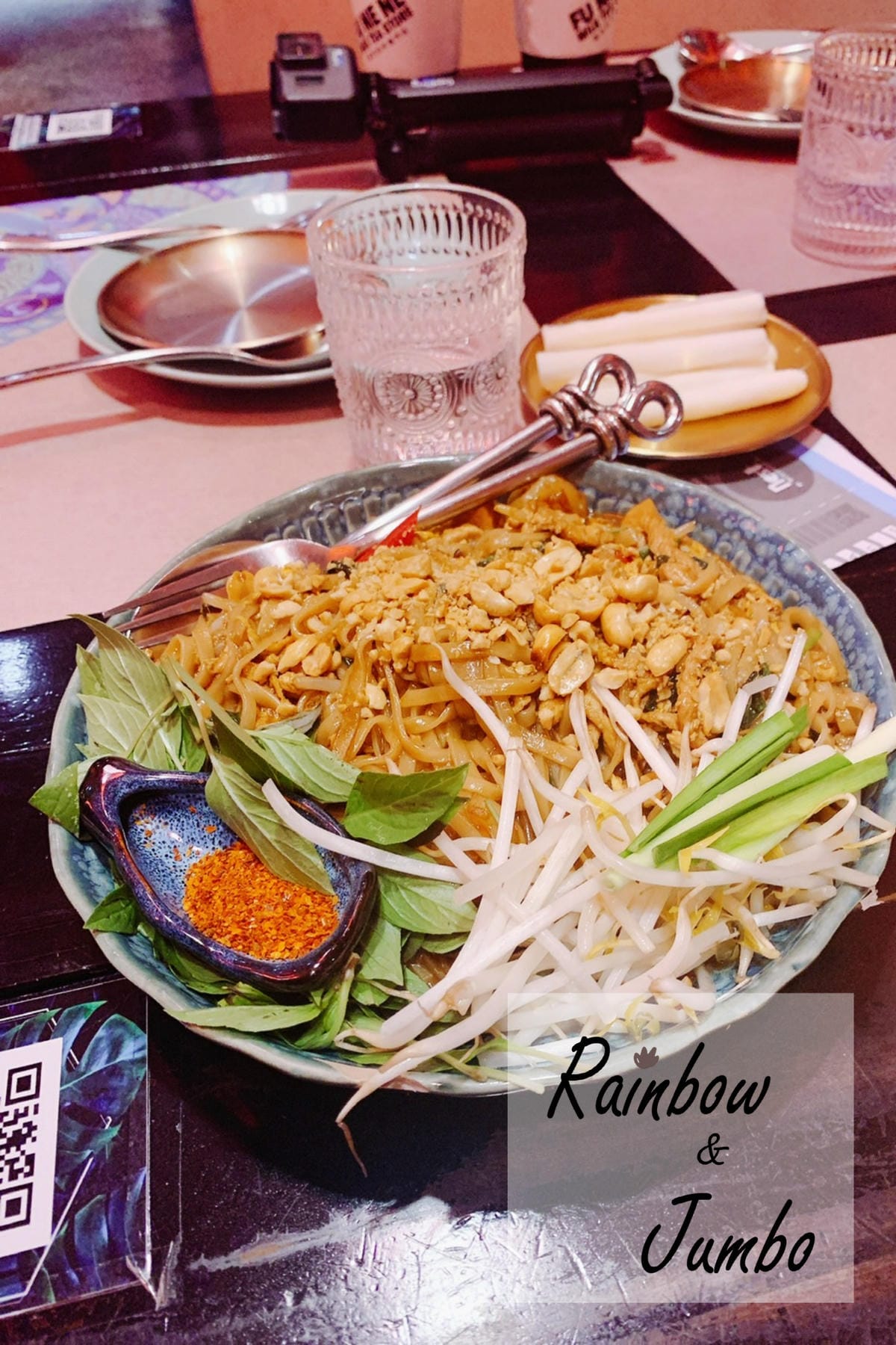 【不專業食記】台南東區|Nest de 后院泰式餐廳,去不了 【不專業食記】台南東區|Nest de 后院泰式餐廳,去不了