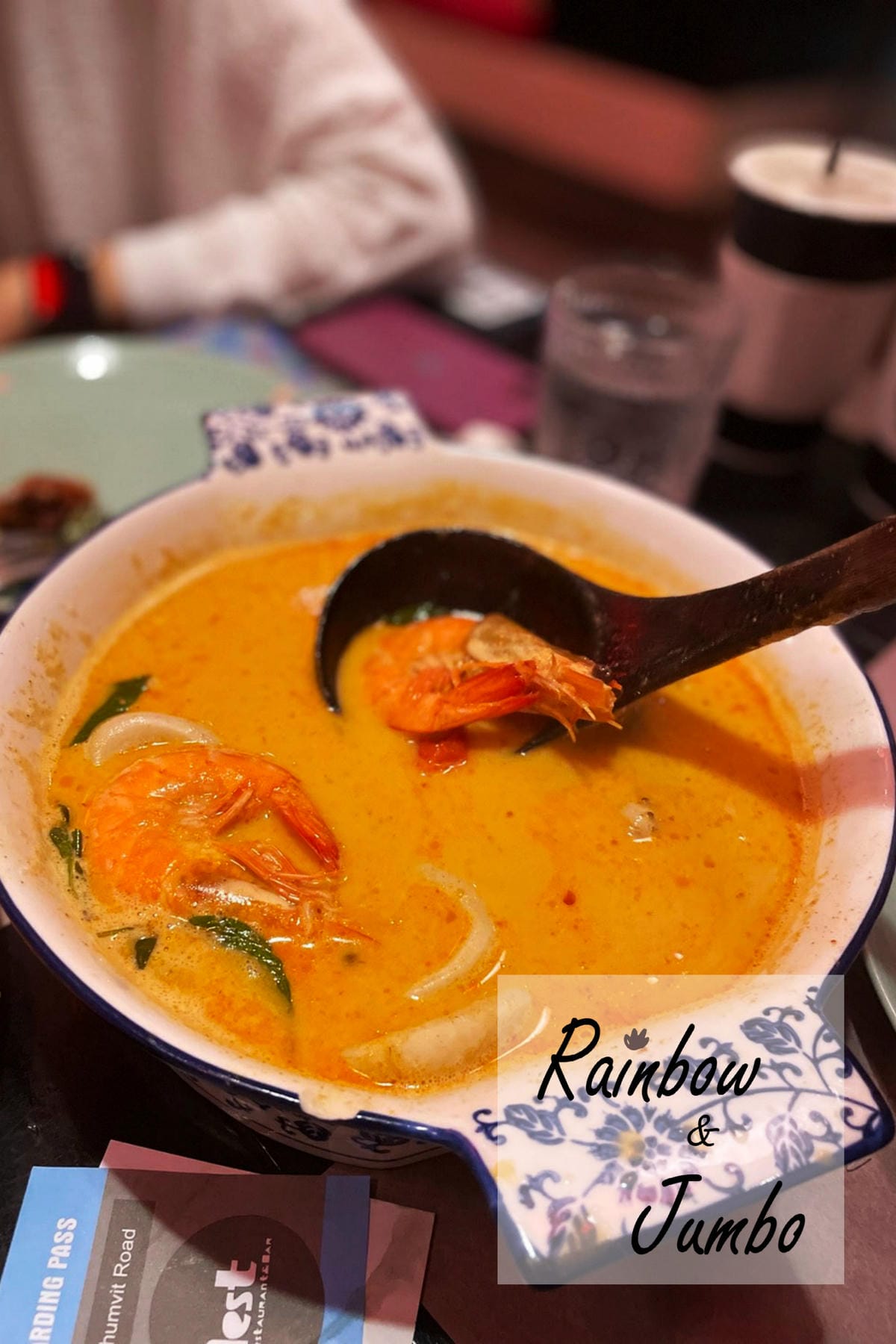 【不專業食記】台南東區|Nest de 后院泰式餐廳,去不了 【不專業食記】台南東區|Nest de 后院泰式餐廳,去不了
