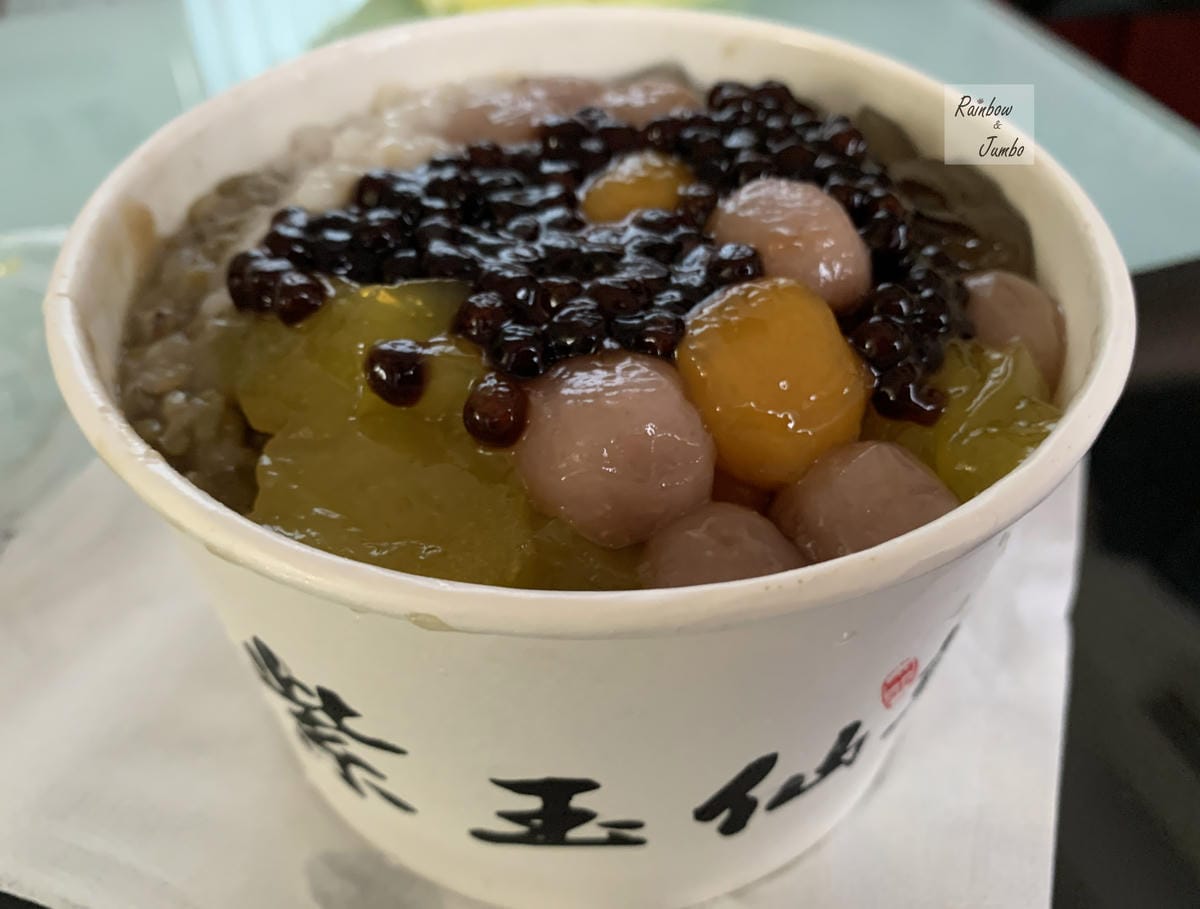 【澎湖美食】澎湖三大仙草冰:玉冠、紫玉、藍媽媽~帶著仙草絲的 【澎湖美食】澎湖三大仙草冰:玉冠、紫玉、藍媽媽~帶著仙草絲的