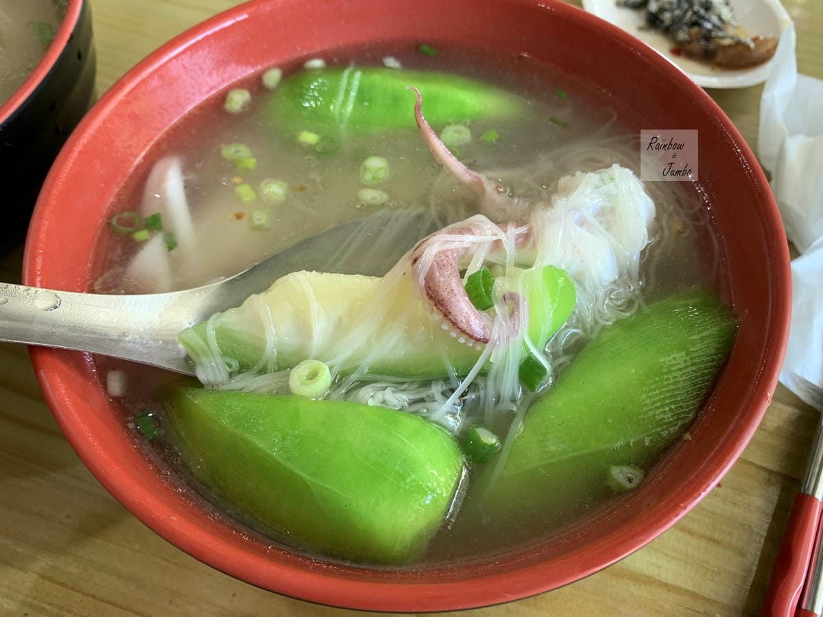 【澎湖美食】澎湖西嶼｜澎湖新鮮小管麵線「小萍的店」，近鯨魚洞