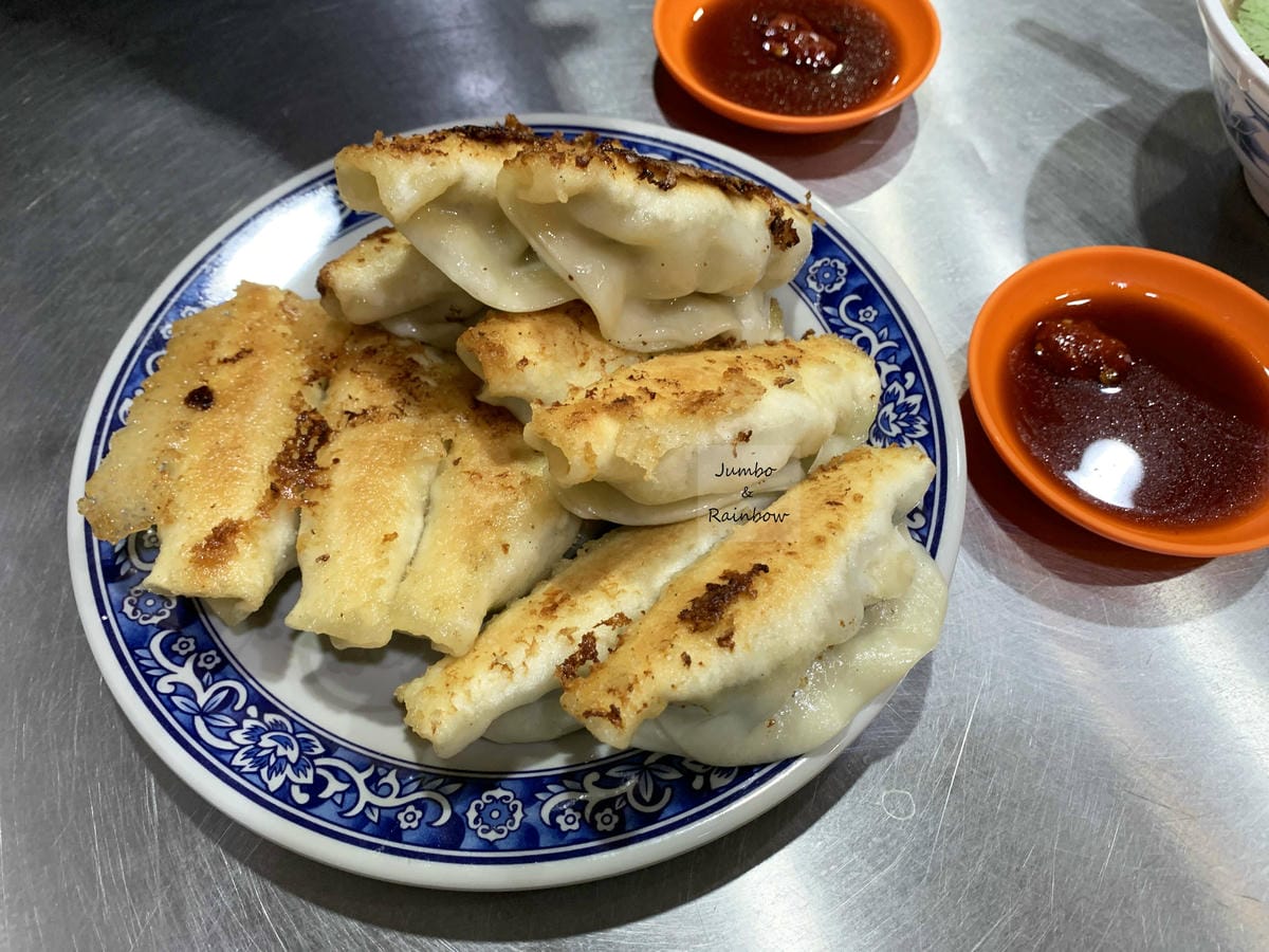 【基隆仁愛|基隆美食】基隆曾家鍋貼|慶安宮旁少了臭臉就少一味 【基隆仁愛|基隆美食】基隆曾家鍋貼|慶安宮旁少了臭臉就少一味
