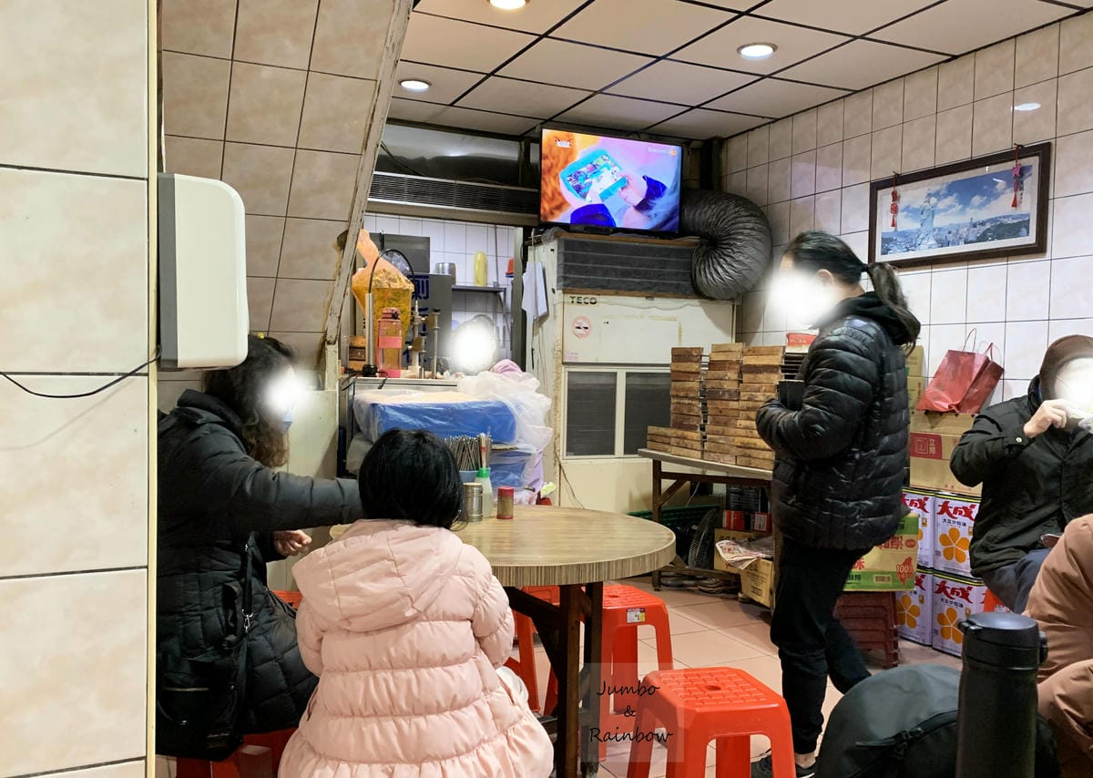 【基隆仁愛|基隆美食】基隆曾家鍋貼|慶安宮旁少了臭臉就少一味 【基隆仁愛|基隆美食】基隆曾家鍋貼|慶安宮旁少了臭臉就少一味