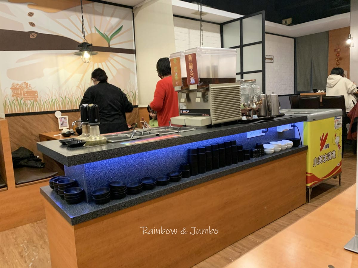 【不專業食記】台北內湖|農耕車石頭火鍋|推薦涮涮鍋湯底,有泡 【不專業食記】台北內湖|農耕車石頭火鍋|推薦涮涮鍋湯底,有泡