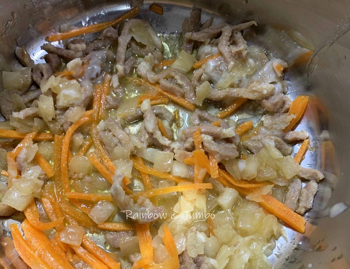 【不專業食記】超商開箱|全家Fami煮煮開箱|肉絲炒飯|懶人 【不專業食記】超商開箱|全家Fami煮煮開箱|肉絲炒飯|懶人
