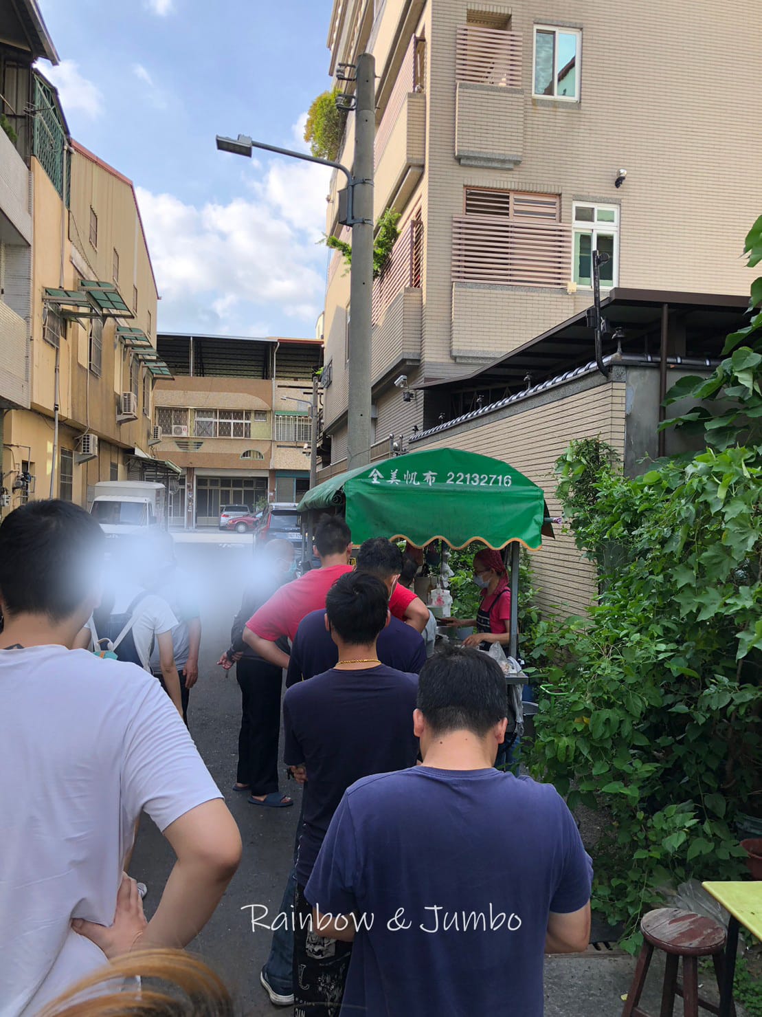 【不專業食記】台中東區|在地人餐車美食-胎哥湯|美味的豬雜湯 【不專業食記】台中東區|在地人餐車美食-胎哥湯|美味的豬雜湯