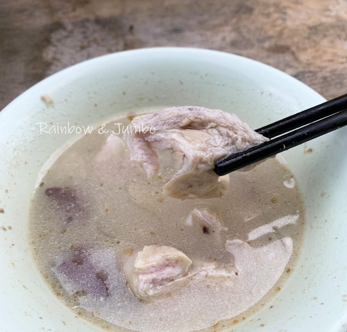 【不專業食記】台中東區|在地人餐車美食-胎哥湯|美味的豬雜湯 【不專業食記】台中東區|在地人餐車美食-胎哥湯|美味的豬雜湯