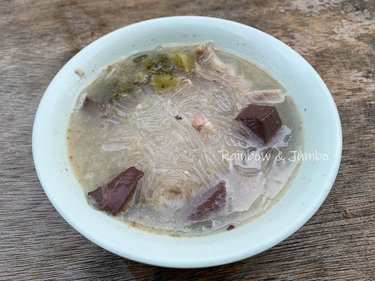 【不專業食記】台中東區|在地人餐車美食-胎哥湯|美味的豬雜湯 【不專業食記】台中東區|在地人餐車美食-胎哥湯|美味的豬雜湯