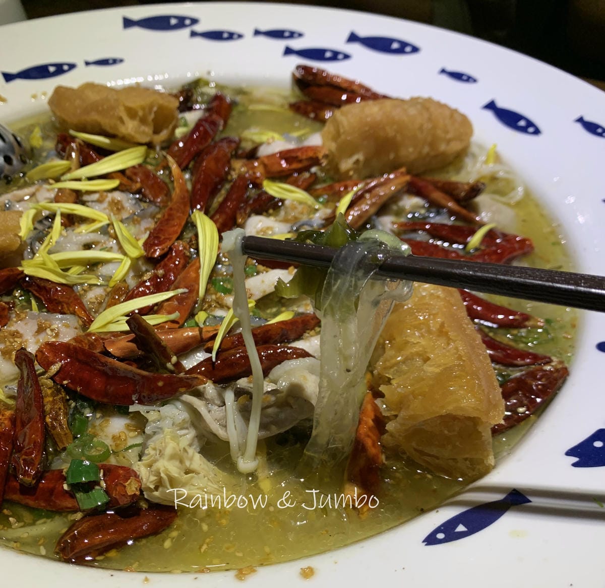 【不專業食記】台北信義|刁民酸菜魚|從台中紅到台北開店的排隊 【不專業食記】台北信義|刁民酸菜魚|從台中紅到台北開店的排隊