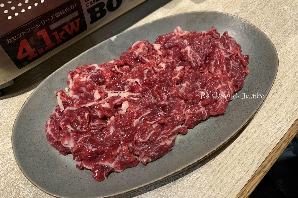 【不專業食記】台北中山|宣牛溫體牛肉火鍋|捷運中山國中站旁的 【不專業食記】台北中山|宣牛溫體牛肉火鍋|捷運中山國中站旁的