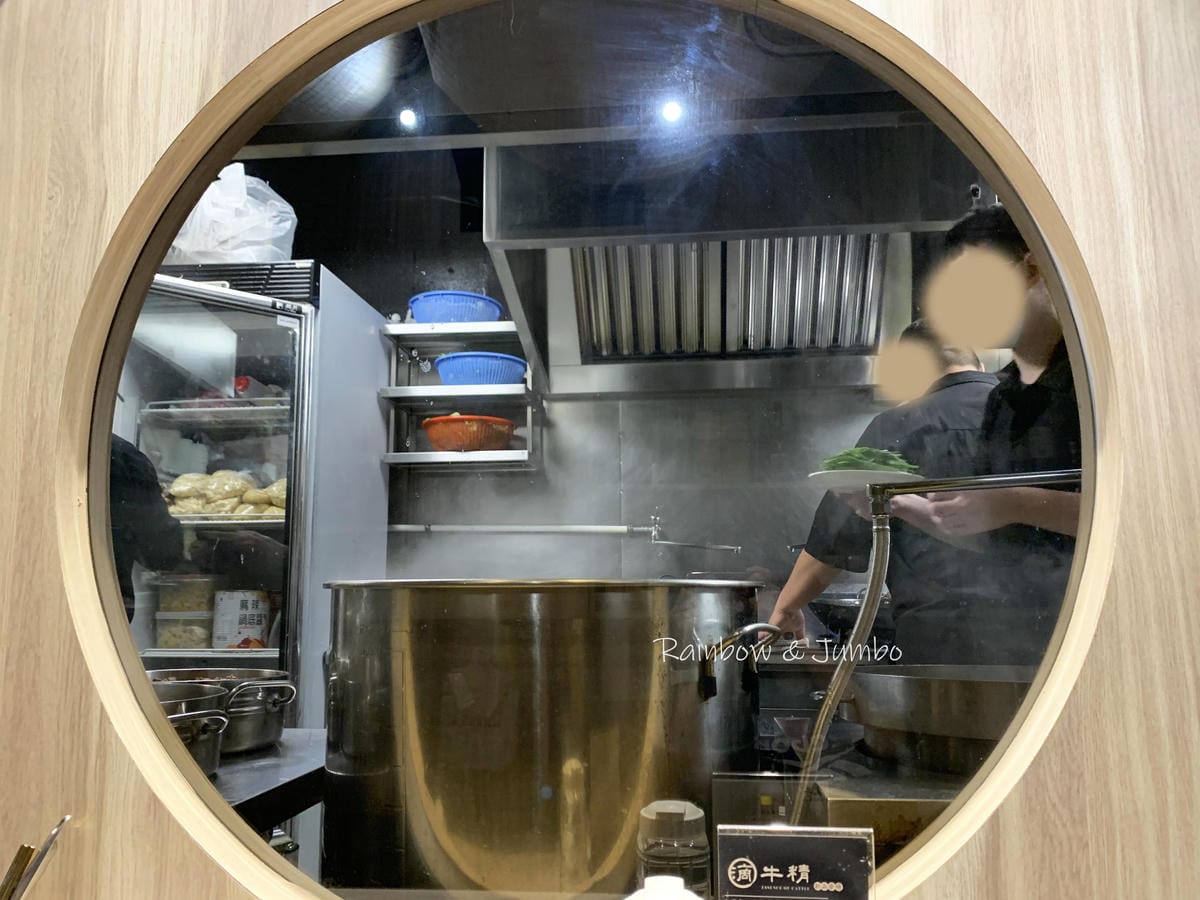 【不專業食記】台北中山|宣牛溫體牛肉火鍋|捷運中山國中站旁的 【不專業食記】台北中山|宣牛溫體牛肉火鍋|捷運中山國中站旁的