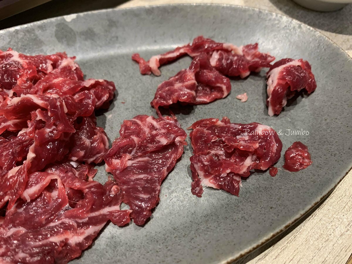 【不專業食記】台北中山|宣牛溫體牛肉火鍋|捷運中山國中站旁的 【不專業食記】台北中山|宣牛溫體牛肉火鍋|捷運中山國中站旁的