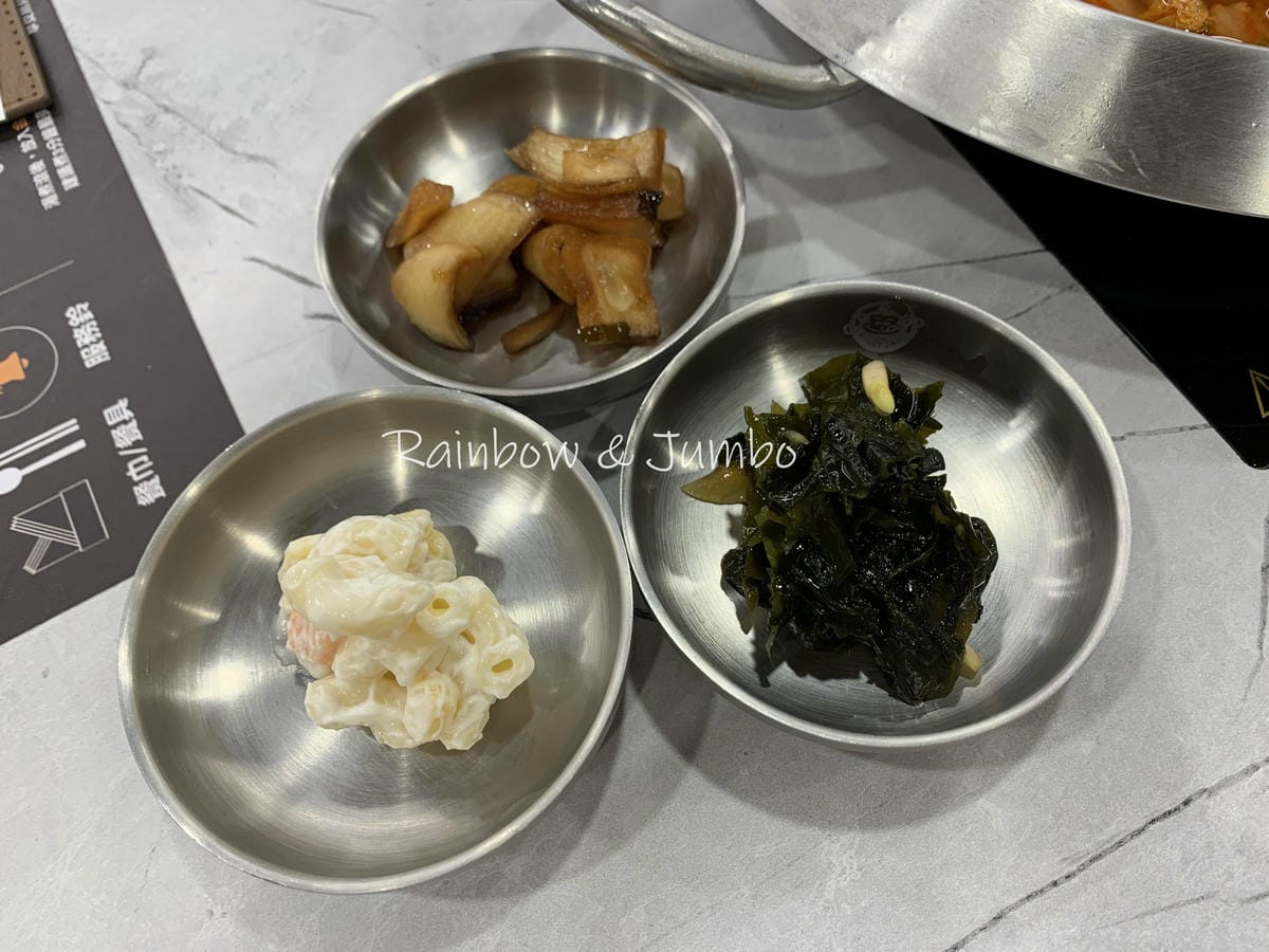 【不專業食記】台北中山|金剛部隊鍋|來自韓國釜山的部隊鍋,白 【不專業食記】台北中山|金剛部隊鍋|來自韓國釜山的部隊鍋,白