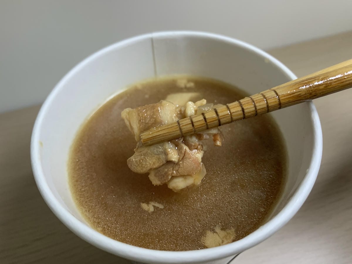 【不專業食記】超商開箱|日本全家蛤蜊味噌湯、日本全家豬肉風味 【不專業食記】超商開箱|日本全家蛤蜊味噌湯、日本全家豬肉風味