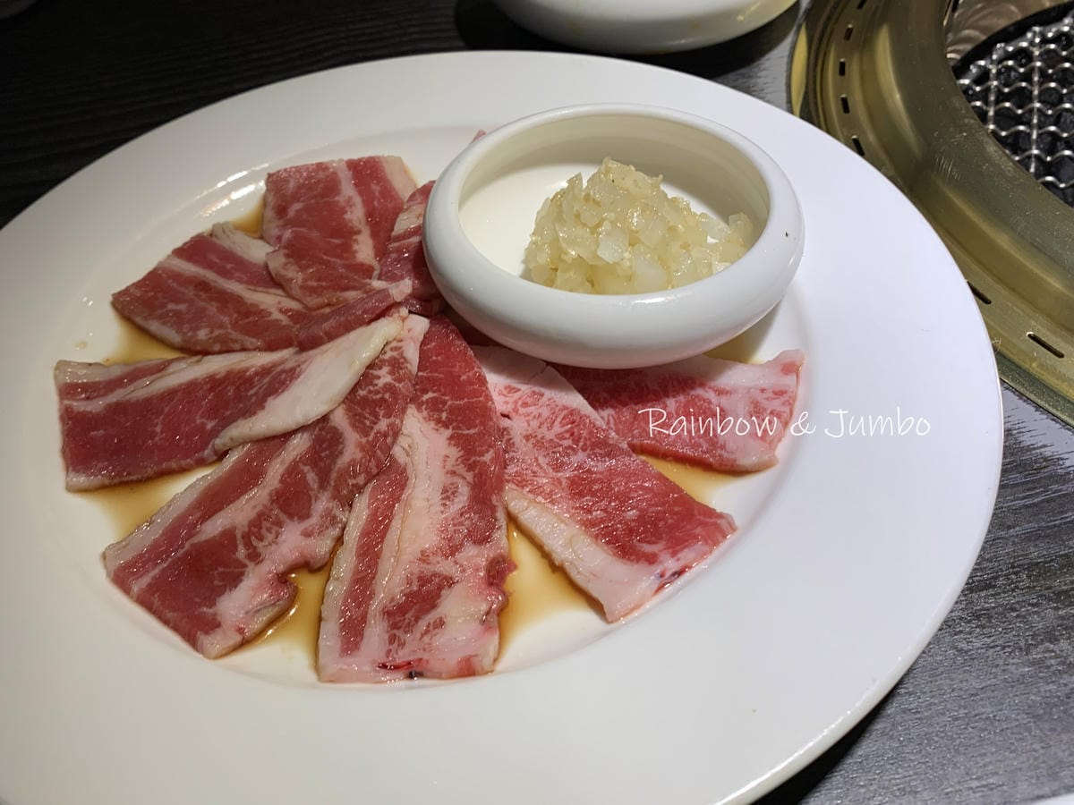 【不專業食記】台中西區|屋馬燒肉園邸店|台中必吃燒肉人氣名店 【不專業食記】台中西區|屋馬燒肉園邸店|台中必吃燒肉人氣名店