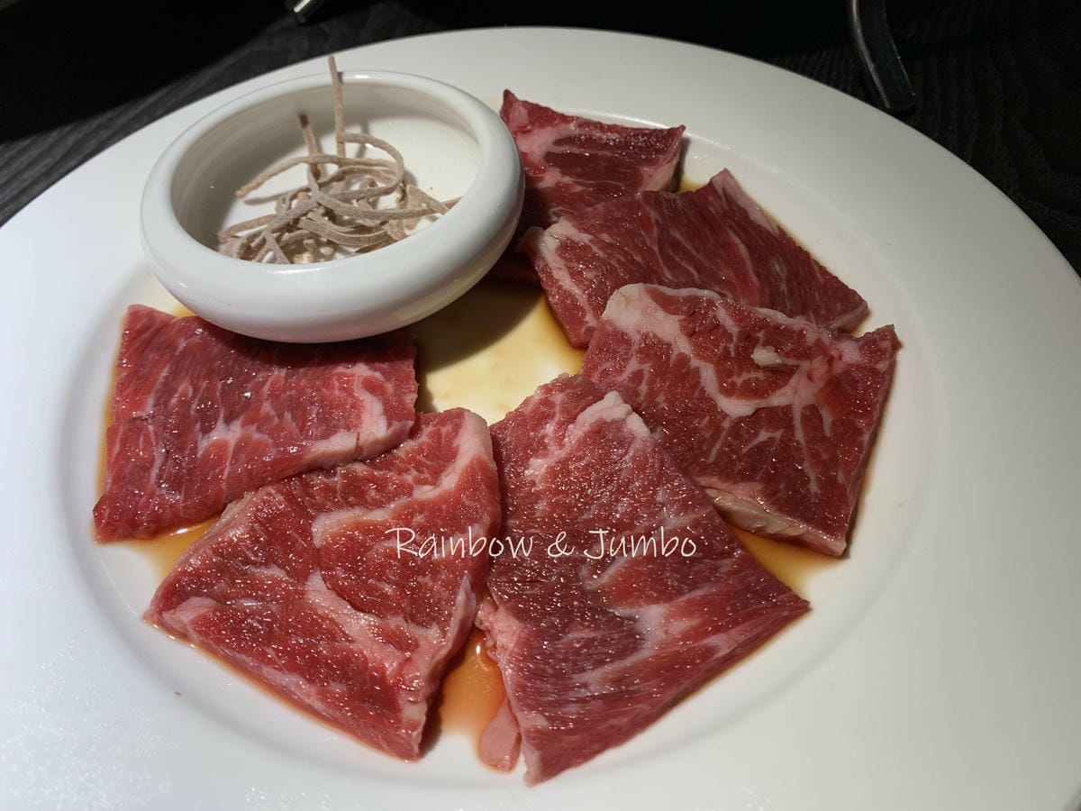 【不專業食記】台中西區|屋馬燒肉園邸店|台中必吃燒肉人氣名店 【不專業食記】台中西區|屋馬燒肉園邸店|台中必吃燒肉人氣名店