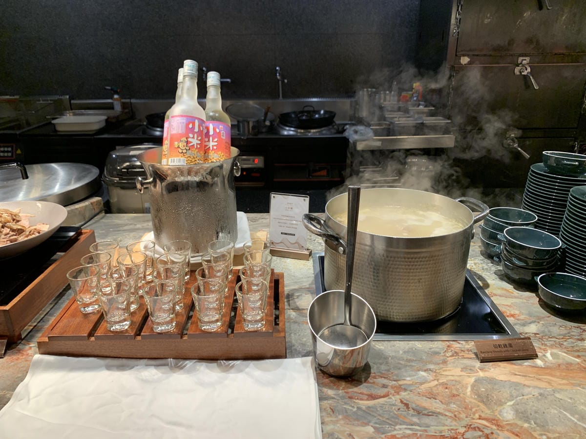 【不專業食記】台北南港|島語自助餐廳|從午餐就開始喝!漢來集 【不專業食記】台北南港|島語自助餐廳|從午餐就開始喝!漢來集