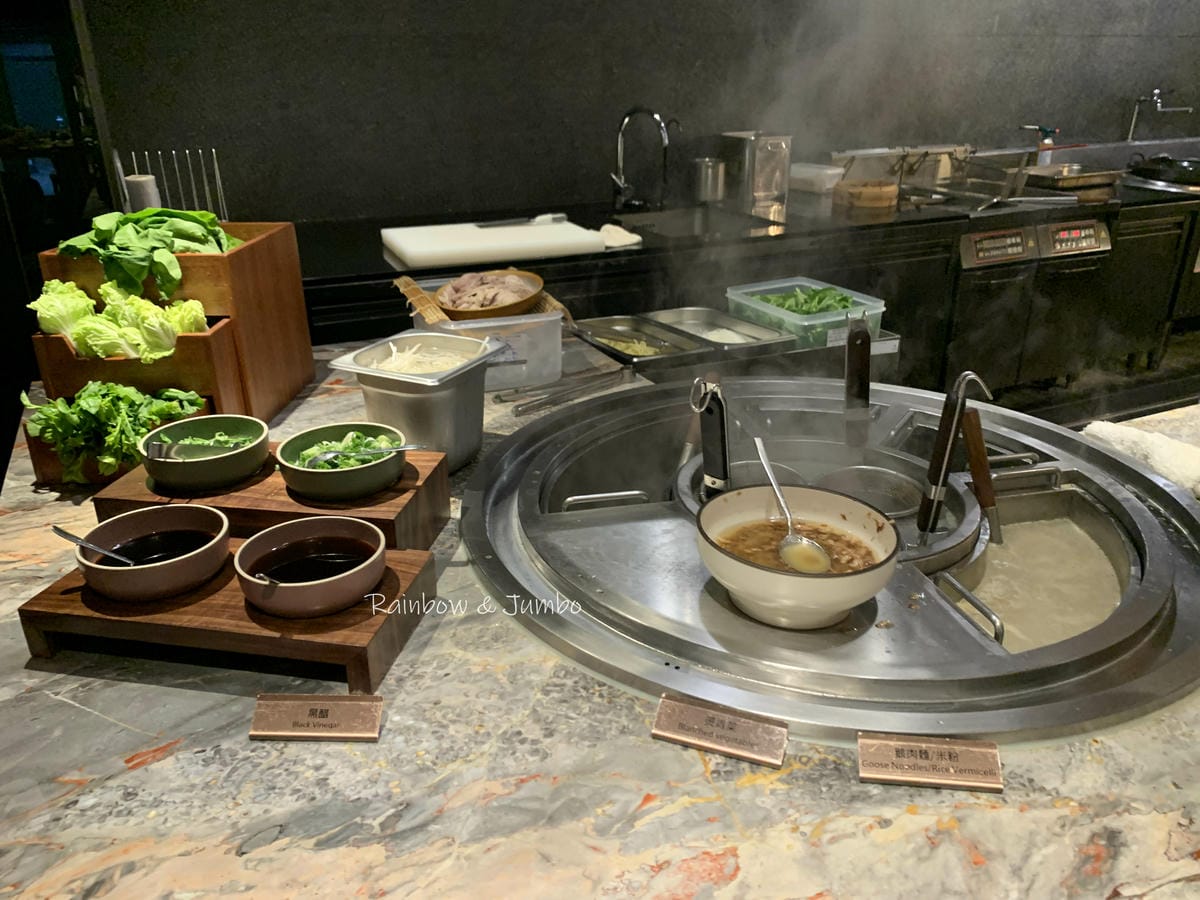 【不專業食記】台北南港|島語自助餐廳|從午餐就開始喝!漢來集 【不專業食記】台北南港|島語自助餐廳|從午餐就開始喝!漢來集