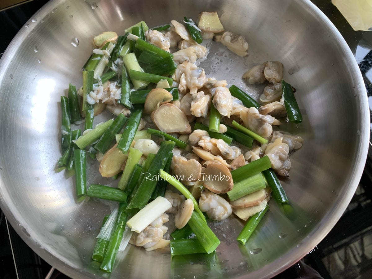 【不專業食記】全家Fami煮煮開箱|蛤蜊燒冬瓜|在家快速煮出 【不專業食記】全家Fami煮煮開箱|蛤蜊燒冬瓜|在家快速煮出