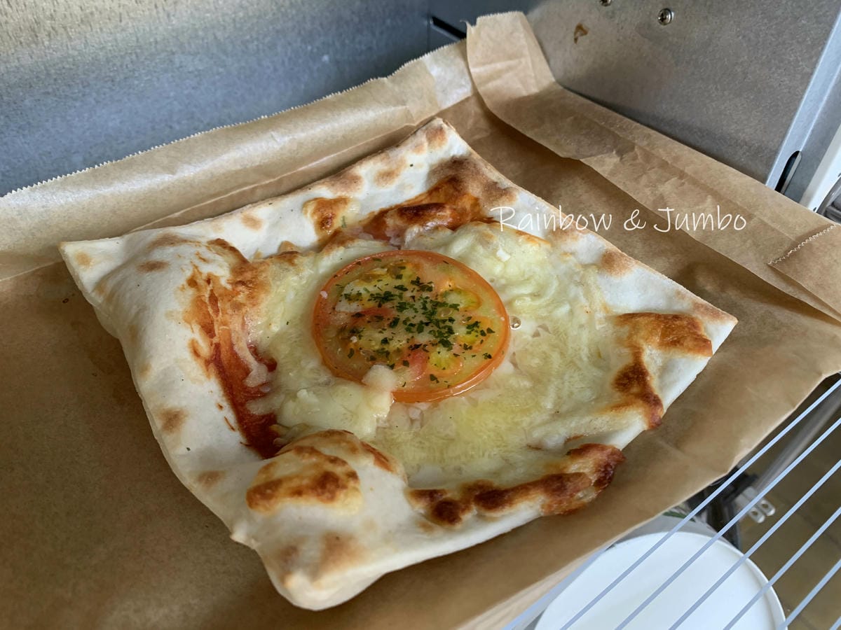 【不專業食記】網購開箱|披薩市|薄皮5吋冷凍披薩瑪格麗特pi 【不專業食記】網購開箱|披薩市|薄皮5吋冷凍披薩瑪格麗特pi