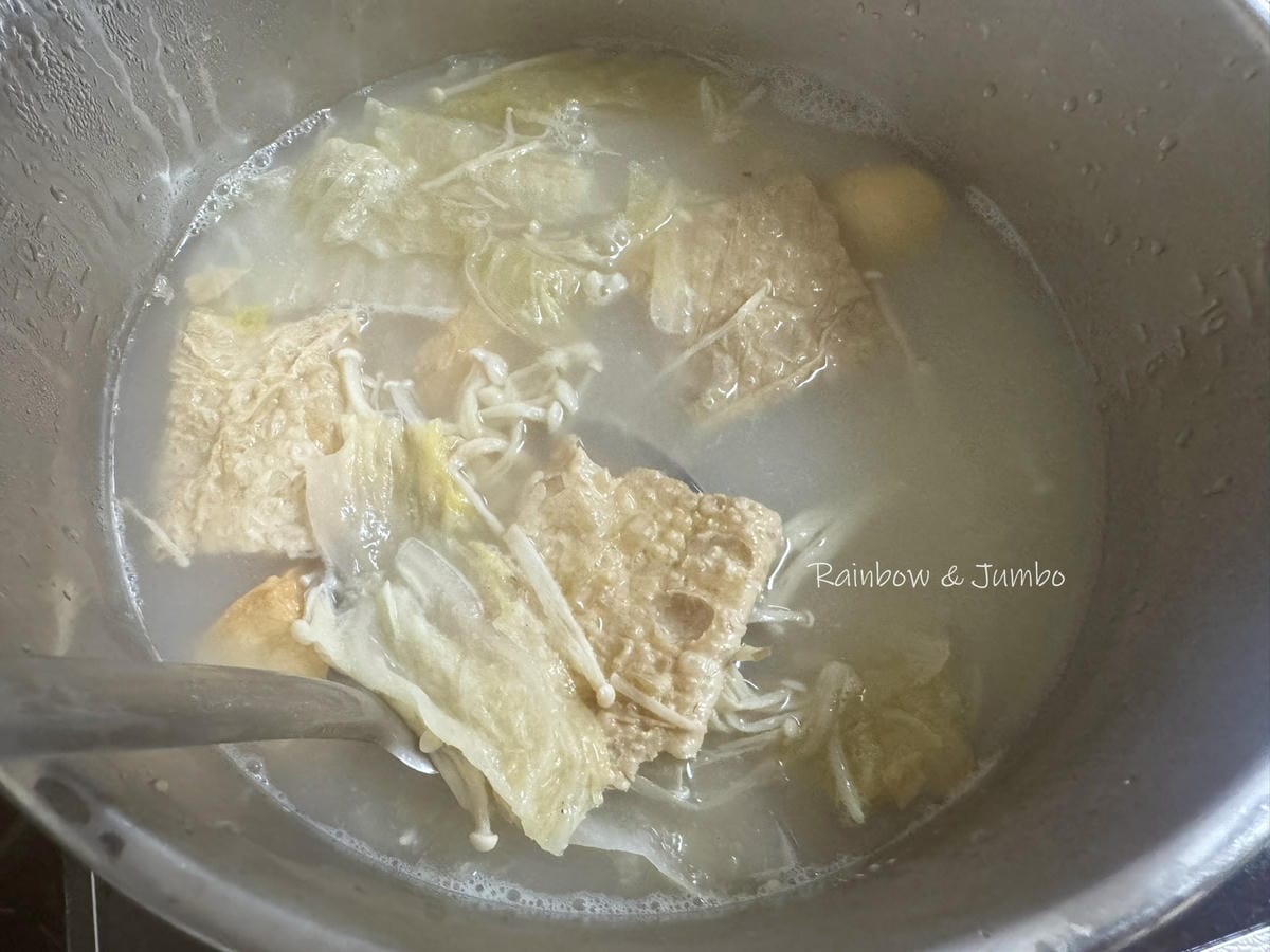 【不專業食記】全聯開箱|雙月酸菜雞白湯底|在家也能吃到熱門名 【不專業食記】全聯開箱|雙月酸菜雞白湯底|在家也能吃到熱門名