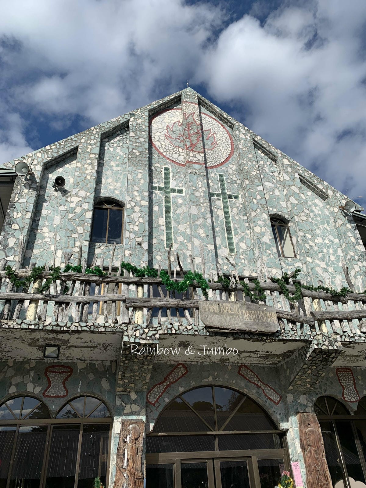 【新竹旅遊｜新竹景點】鎮西堡教堂｜新竹尖石鄉山上的百年教堂，